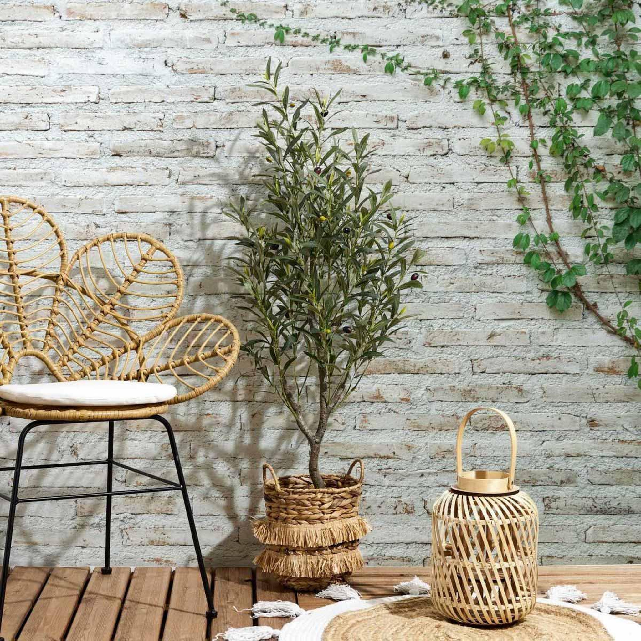 Voir la diapositive 2 : The Home Deco Factory Olivier artificiel en pot  wilbur  120cm vert