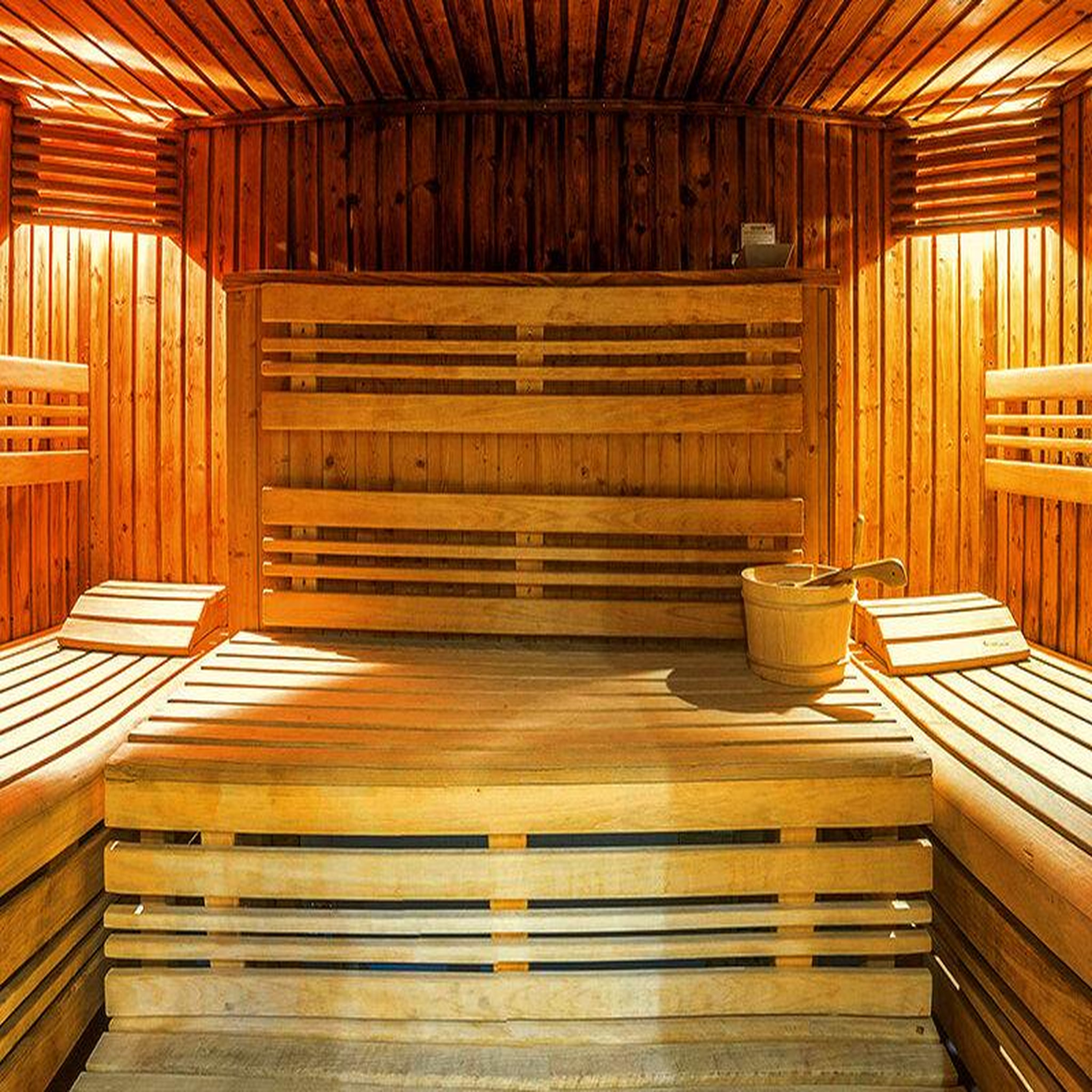 Voir la diapositive 3 : Smartbox 3 jours raffinés en hôtel 4* à deauville avec modelage et accès illimité à l'espace bien-être - coffret cadeau séjour