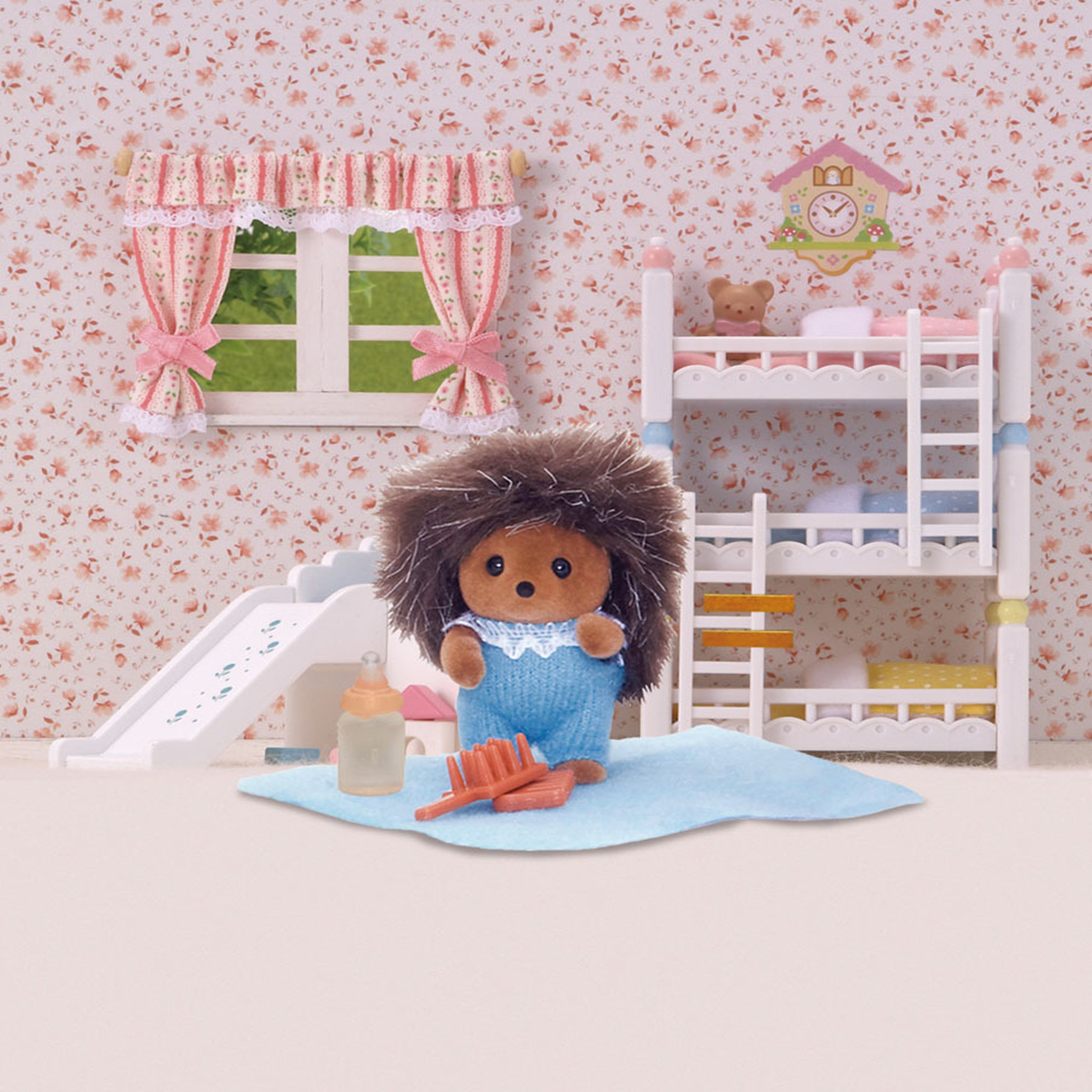 Voir la diapositive 2 : Sylvanian families 5068 - Le bébé hérisson Sylvanian