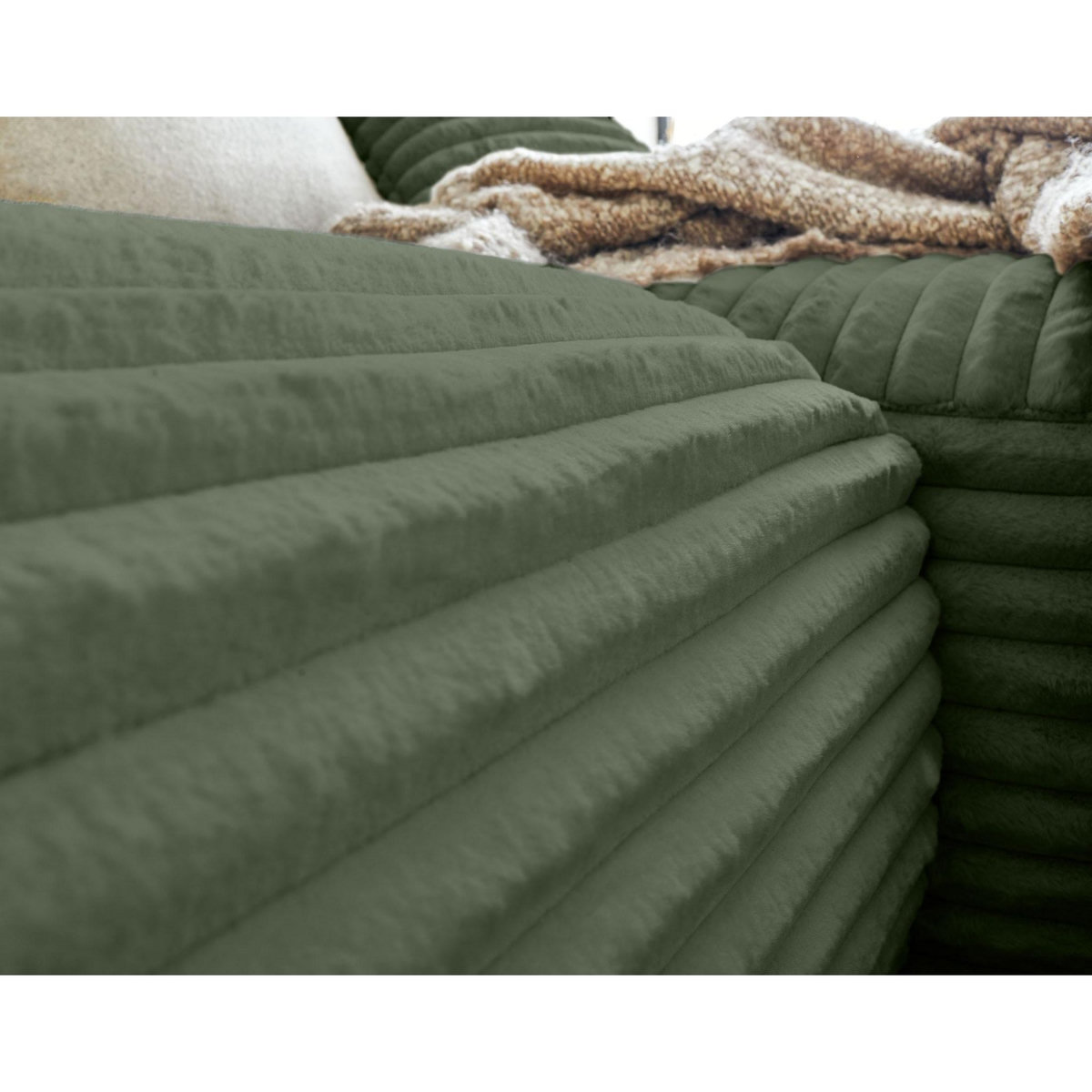 LISA DESIGN Laponie - canapé d'angle droit - 4 places - en fausse fourrure côtelée