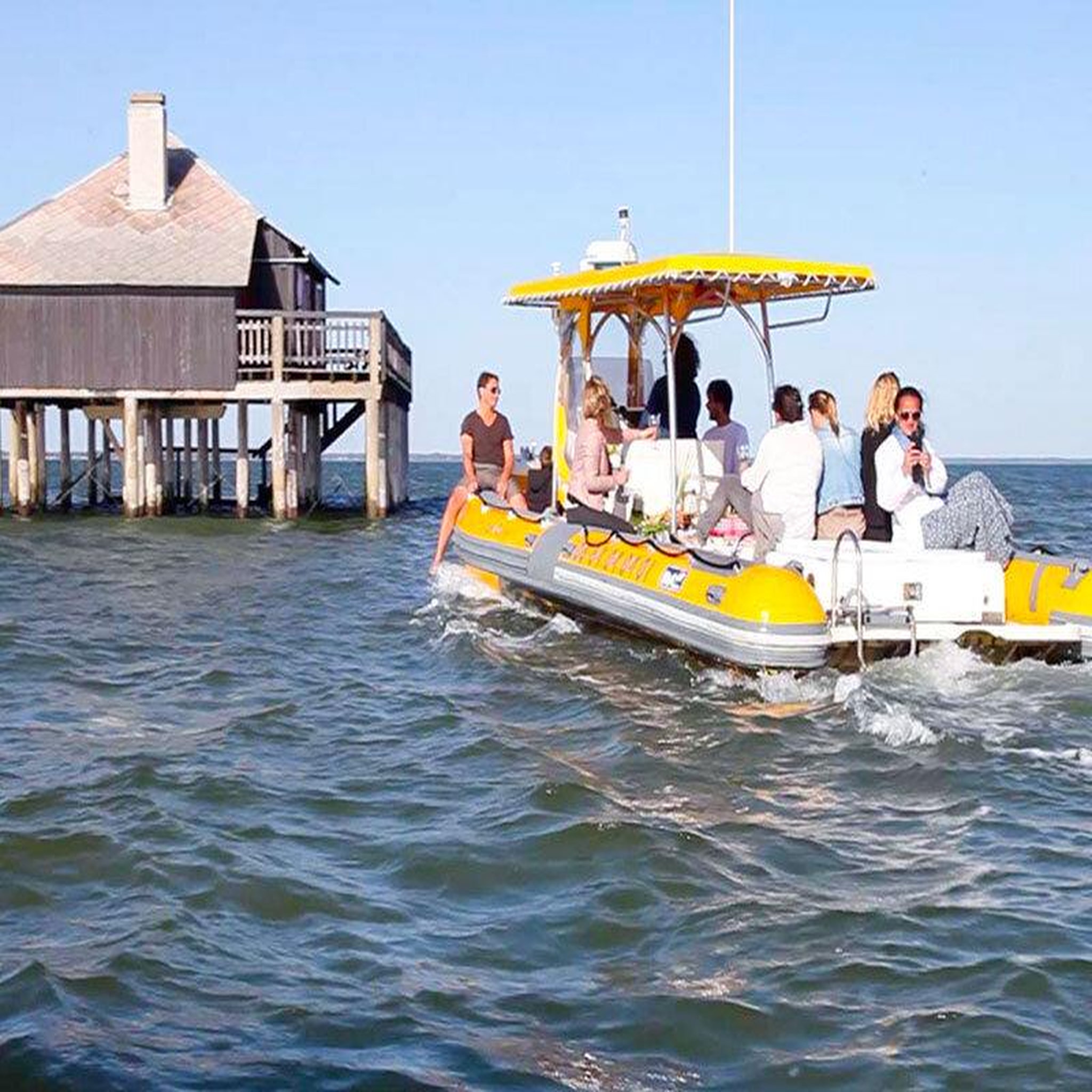 Voir la diapositive 4 : Smartbox Croisière dans le bassin d'arcachon avec dégustation d'huîtres à deux ou entre amis - coffret cadeau sport & aventure