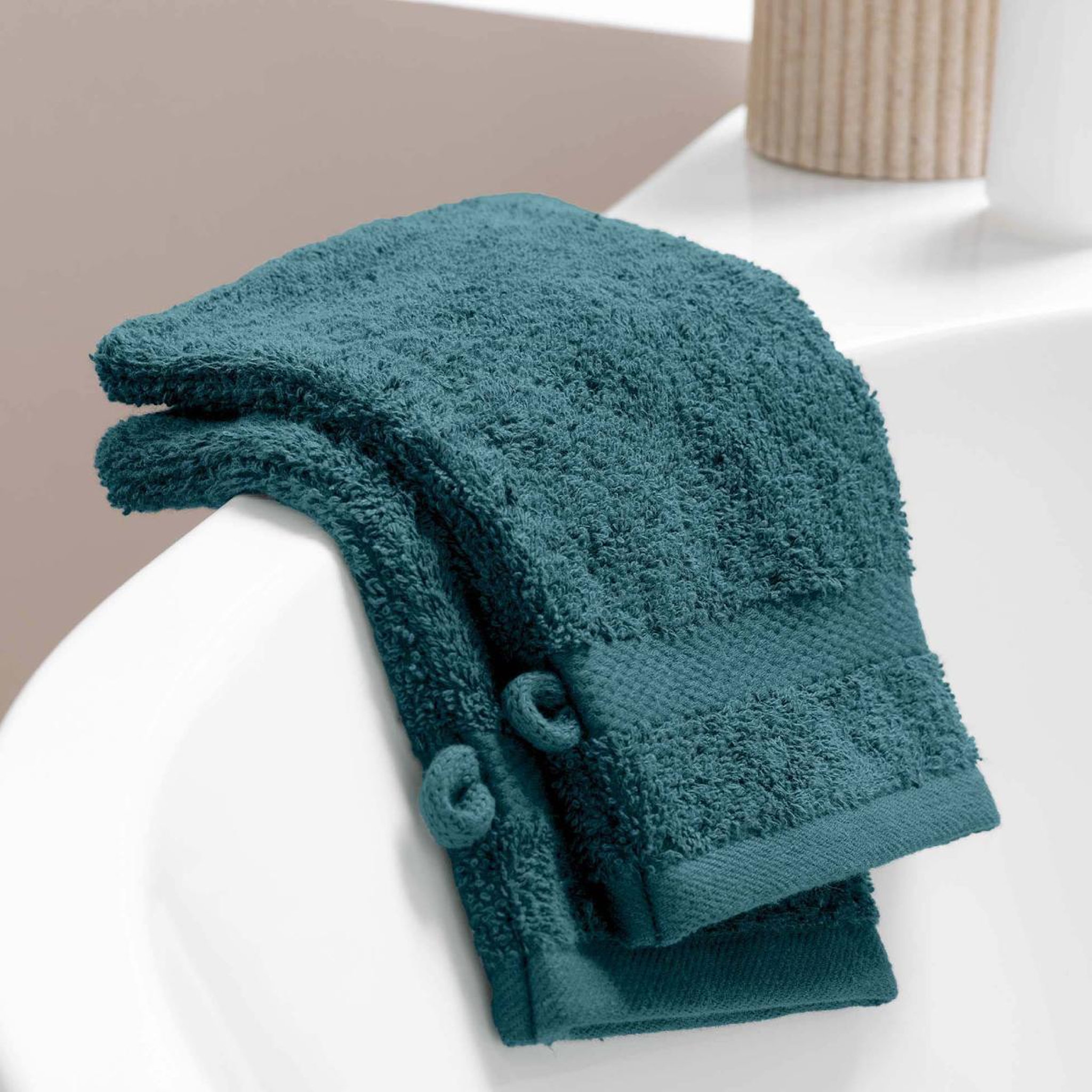 Voir la diapositive 5 : Douceur d'Intérieur Lot de 2 gants de toilette  elegance  15x21cm bleu
