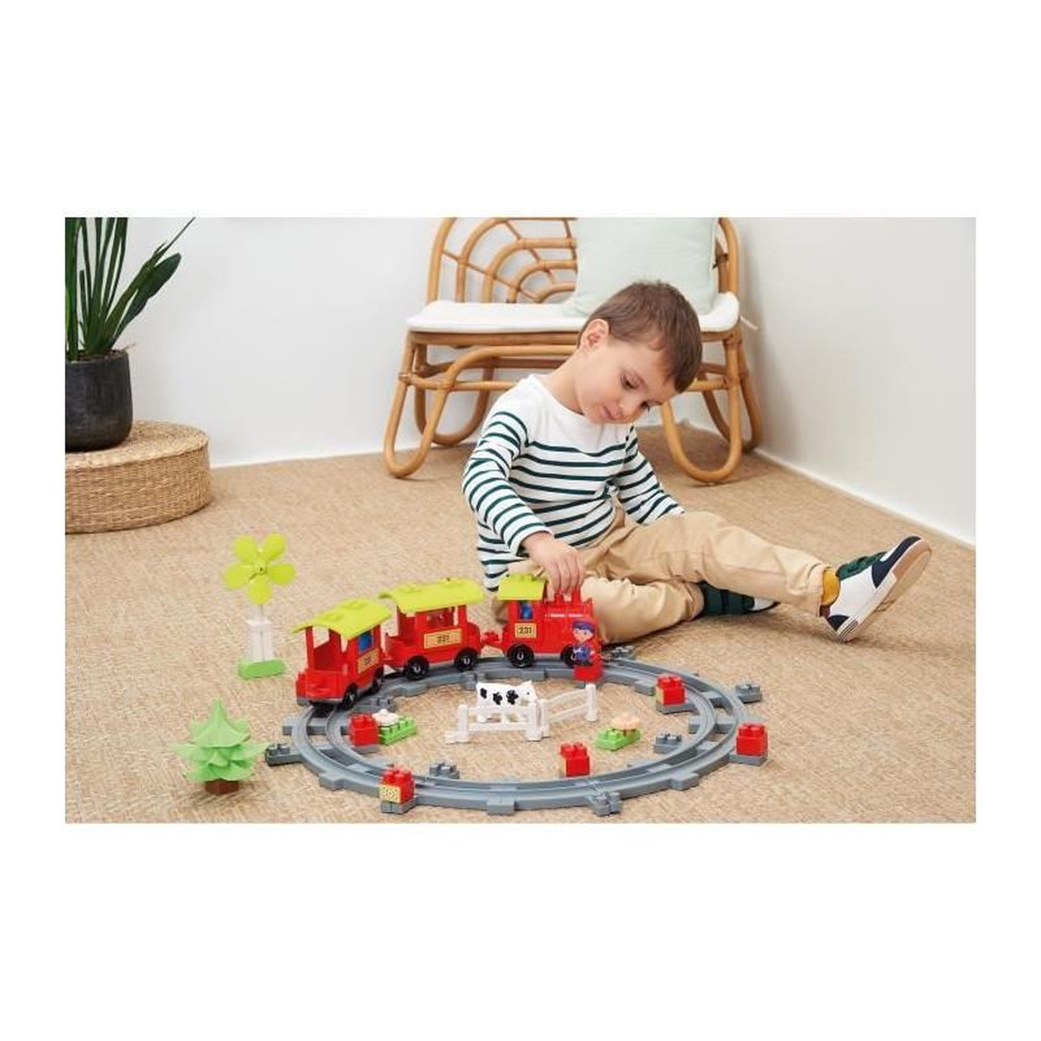 Voir la diapositive 4 : Ecoiffier Circuit de Train Ecoiffier coloré