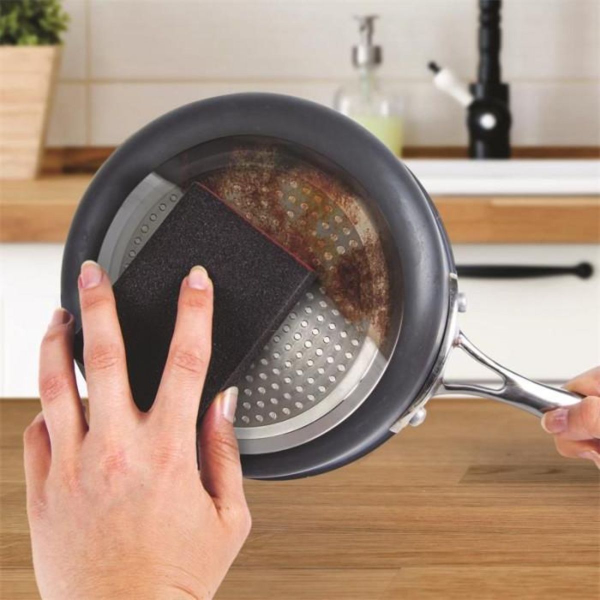 Paris Prix Lot de 2 Éponges Nettoyantes  Spécial Inox  10cm Noir