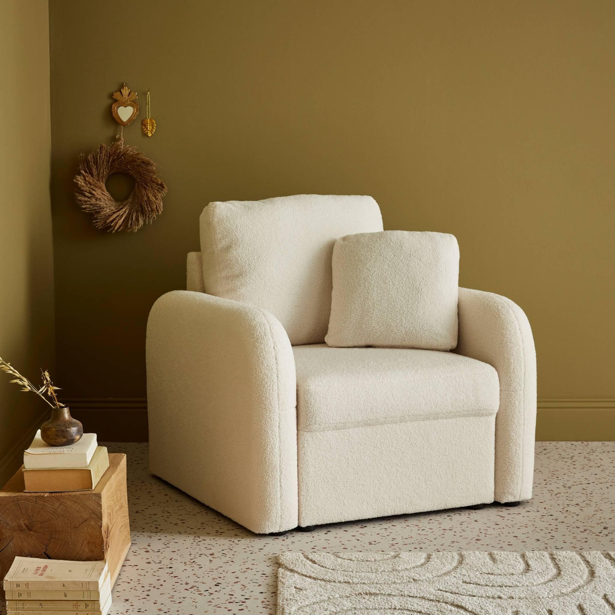 SWEEEK Fauteuil tissu bouclette blanche. lignes arrondies. Milano. L 90 x P 85 x H 85cm