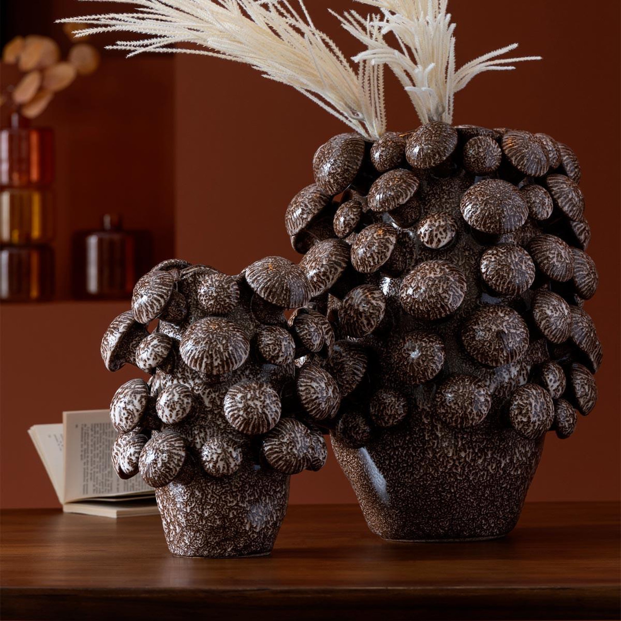 Voir la diapositive 3 : J-LINE Vase champignon en argile  fungi  32cm marron