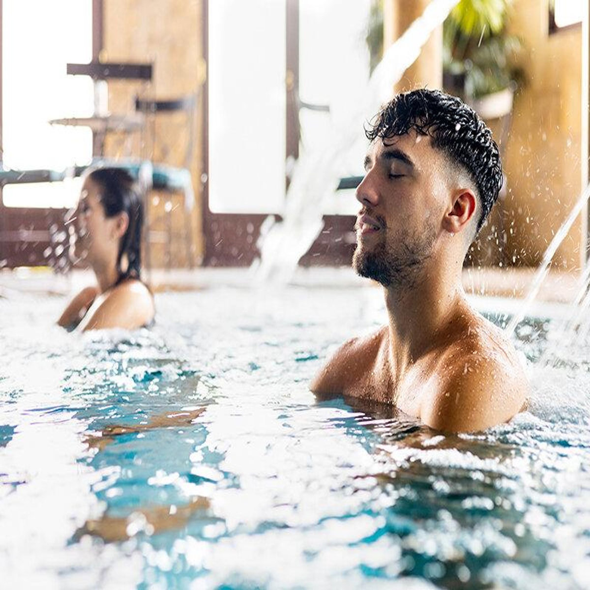 Smartbox Multi-séjour Prestige avec diner gourmet et séance spa pour les amoureux - Coffret Cadeau Multi-thèmes