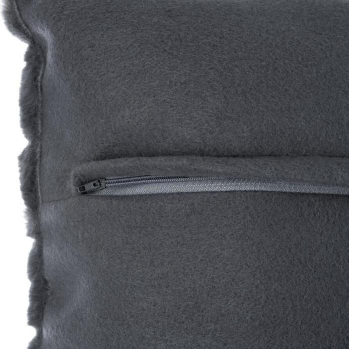 ATMOSPHERA Coussin Imitation Fourrure  Manoir  45x45cm Gris Foncé