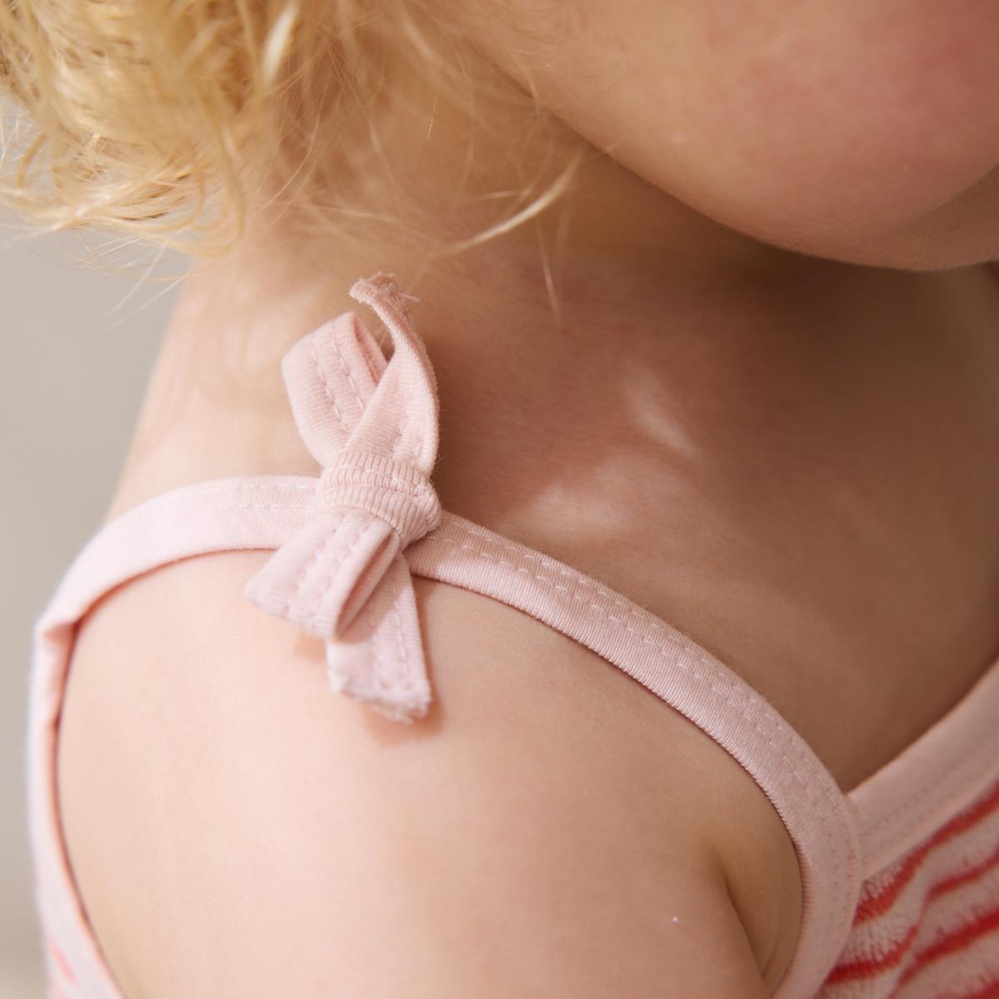 Voir la diapositive 5 : Petit Béguin Combishort bébé en éponge Saona