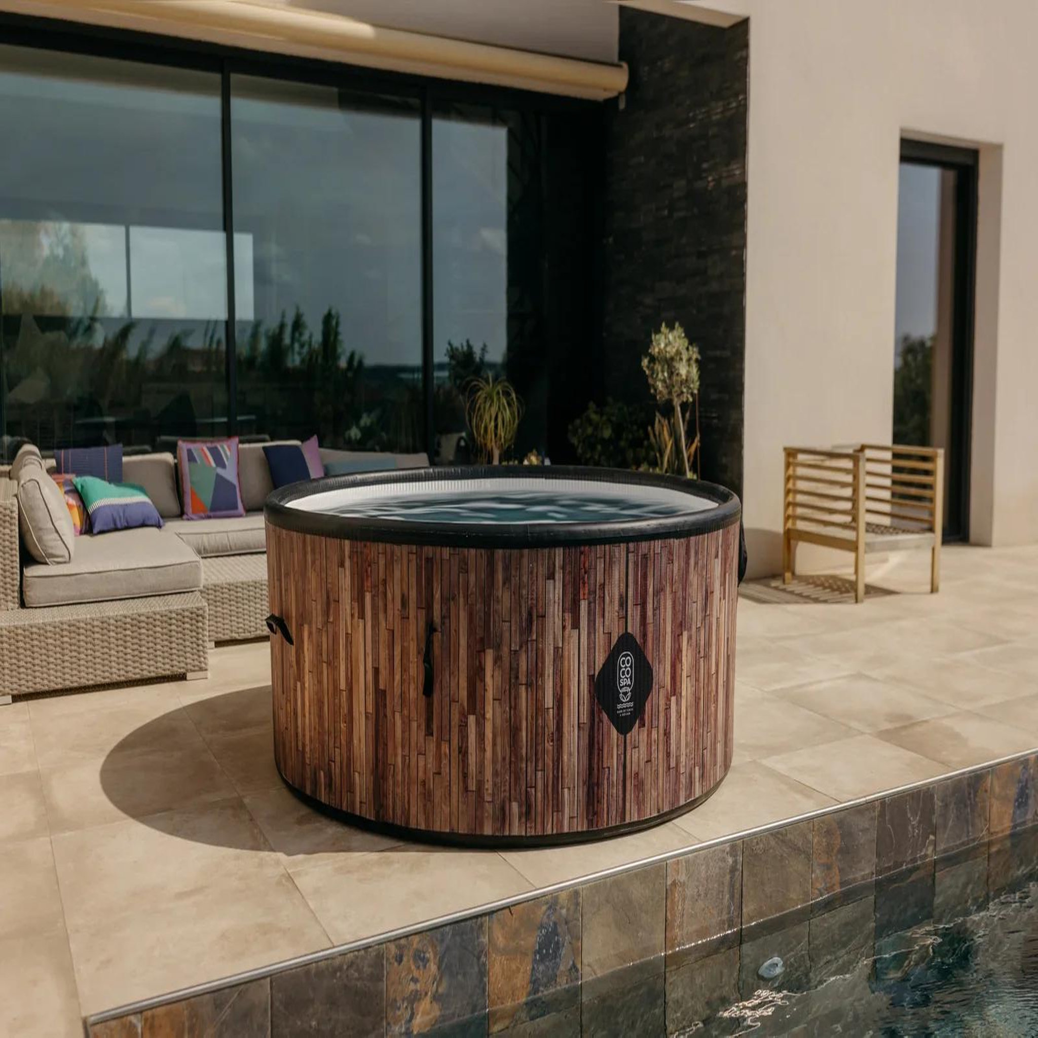 Voir la diapositive 5 : COCO SPA Piscine gonflable St Tropez 180 cm diamètre, 1200 litres