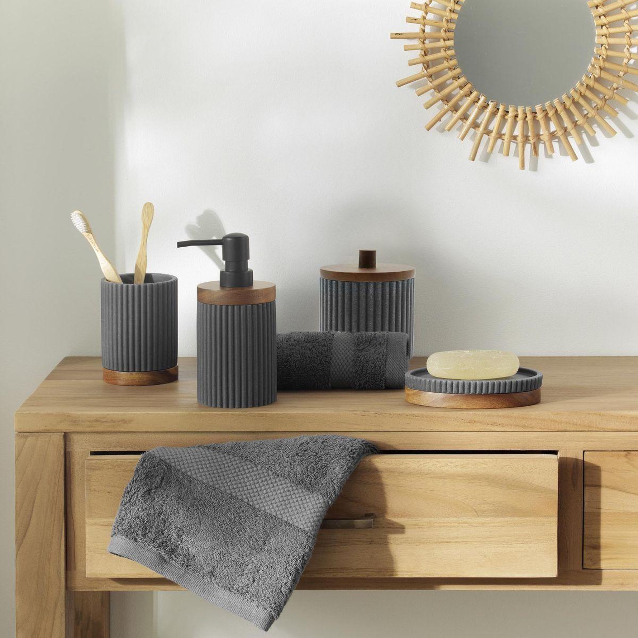 Voir la diapositive 5 : Douceur d'Intérieur Pot à cotons design  niagara  10cm anthracite