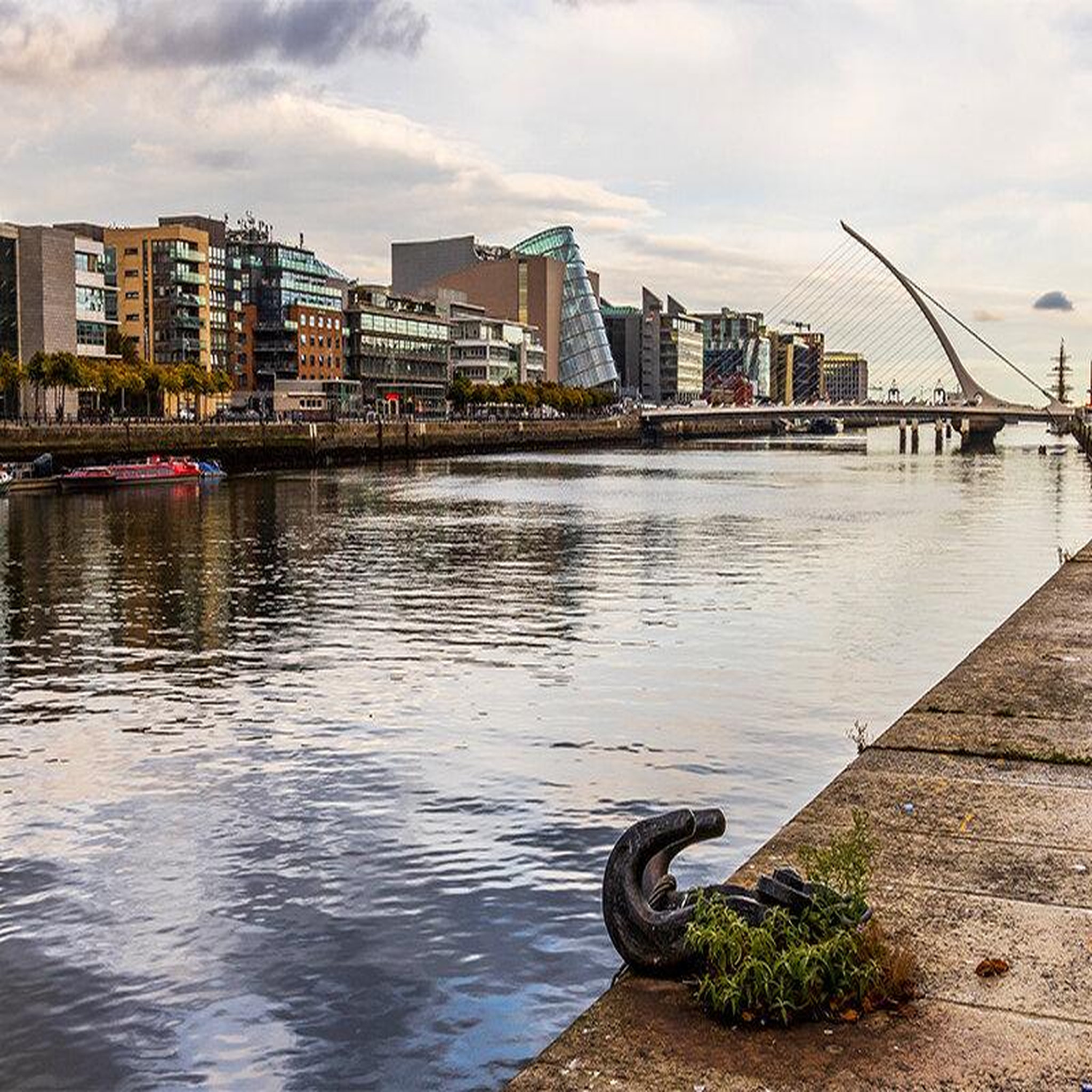 Voir la diapositive 2 : Smartbox 4 jours à dublin avec visite guidée de la ville - coffret cadeau séjour