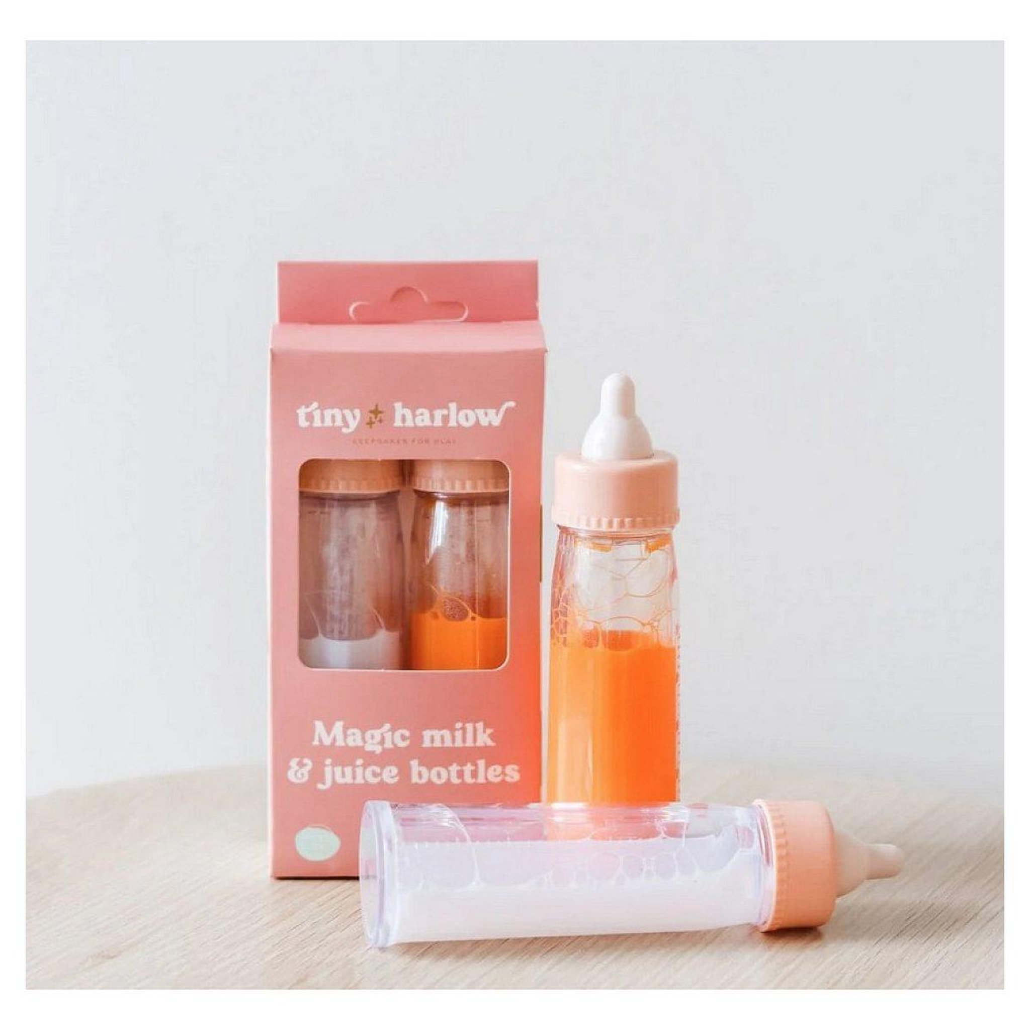 Voir la diapositive 2 : TINY HARLOW Duo de biberons magiques - lait et jus d orange