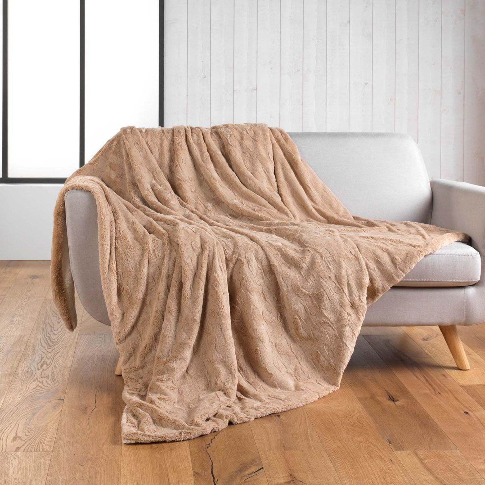 Douceur d'Intérieur Plaid imitation fourrure  foxy  125x150cm sable