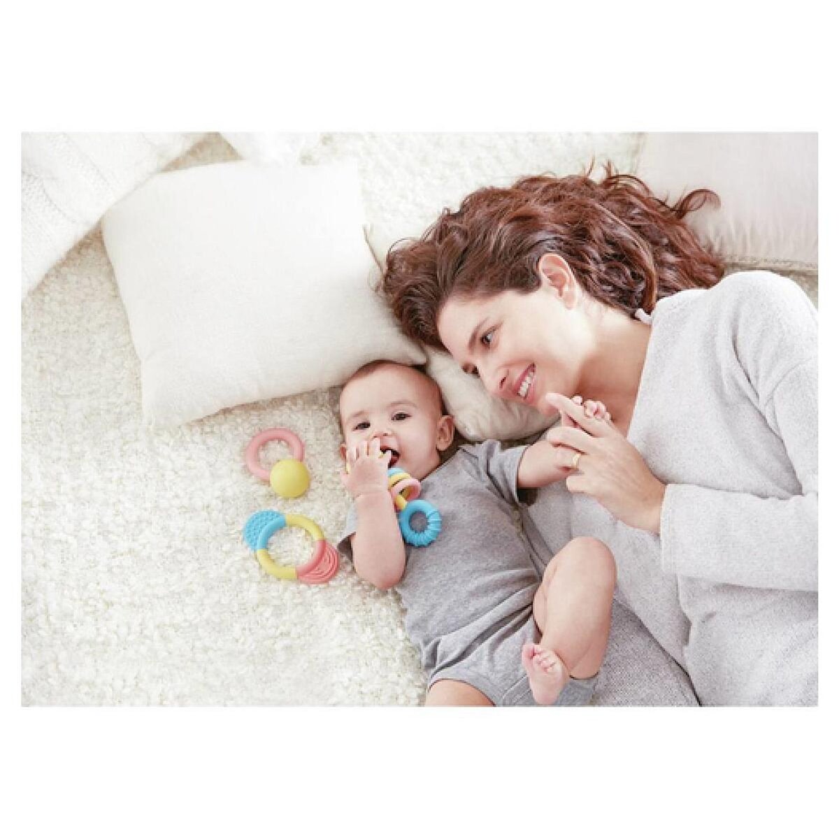 Hape Coffret d anneux et hochets en riz - 3 pieces