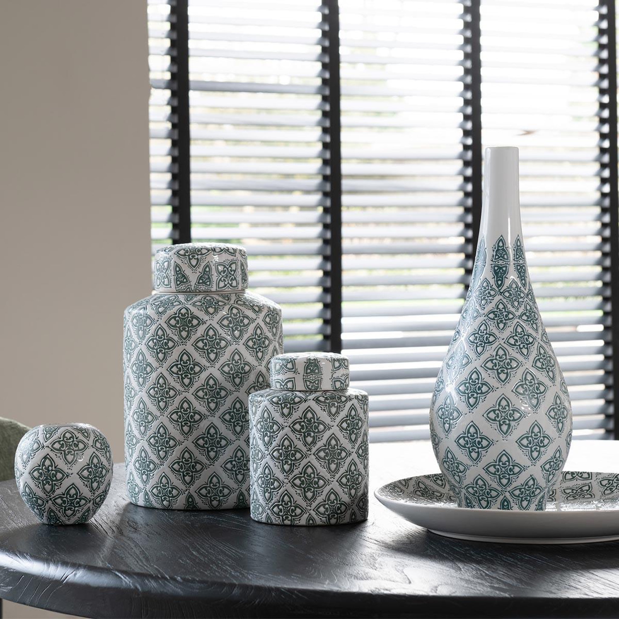 Voir la diapositive 3 : J-LINE Vase poire en porcelaine  kousa  43cm bleu & blanc