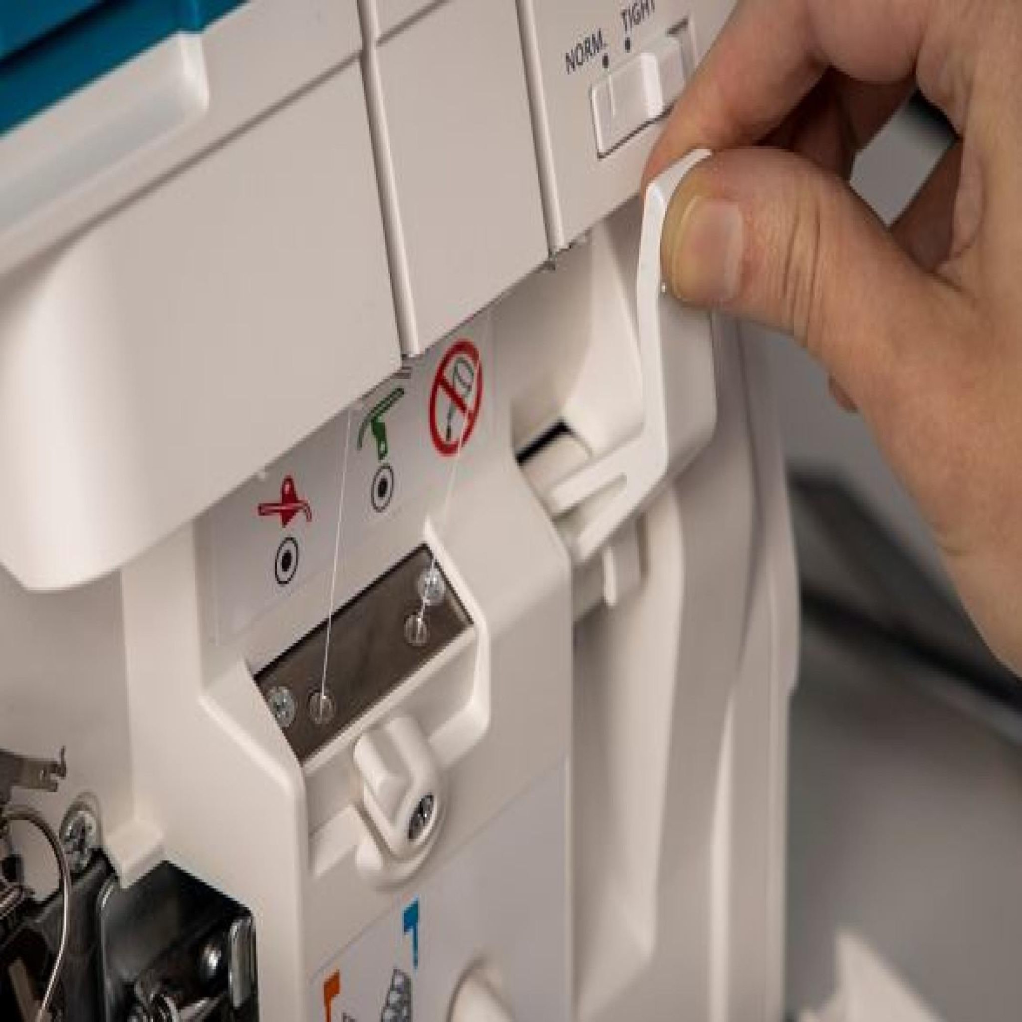 Voir la diapositive 2 : Pfaff Surjeteuse pfaff admire air 5000