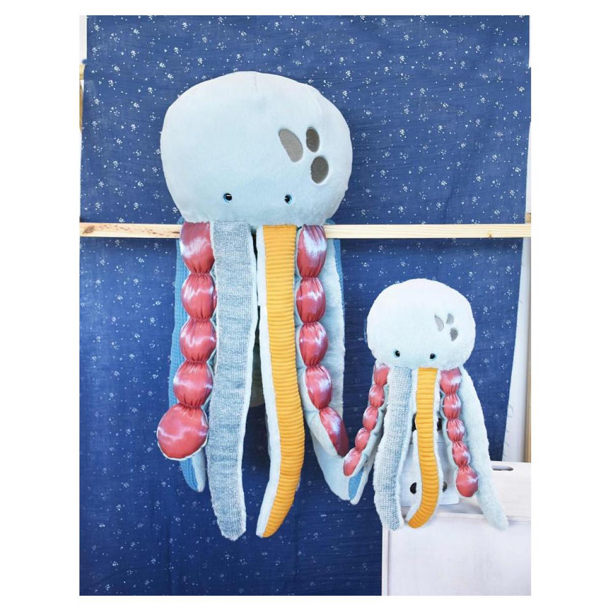 Voir la diapositive 2 : Histoire D'Ours Peluche meduse multicolore - 40 cm