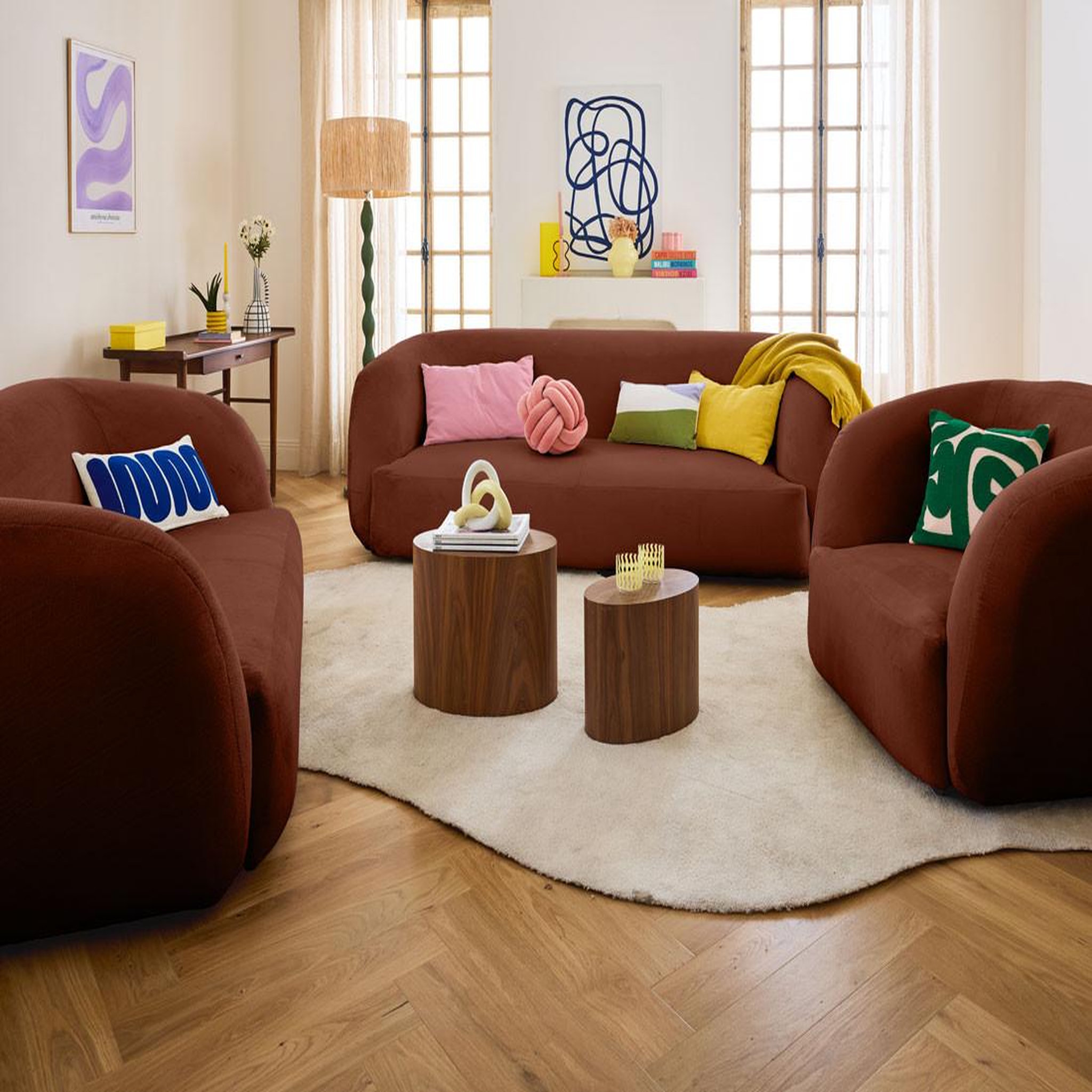 Voir la diapositive 3 : LISA DESIGN Ernee - fauteuil cocon - en velours