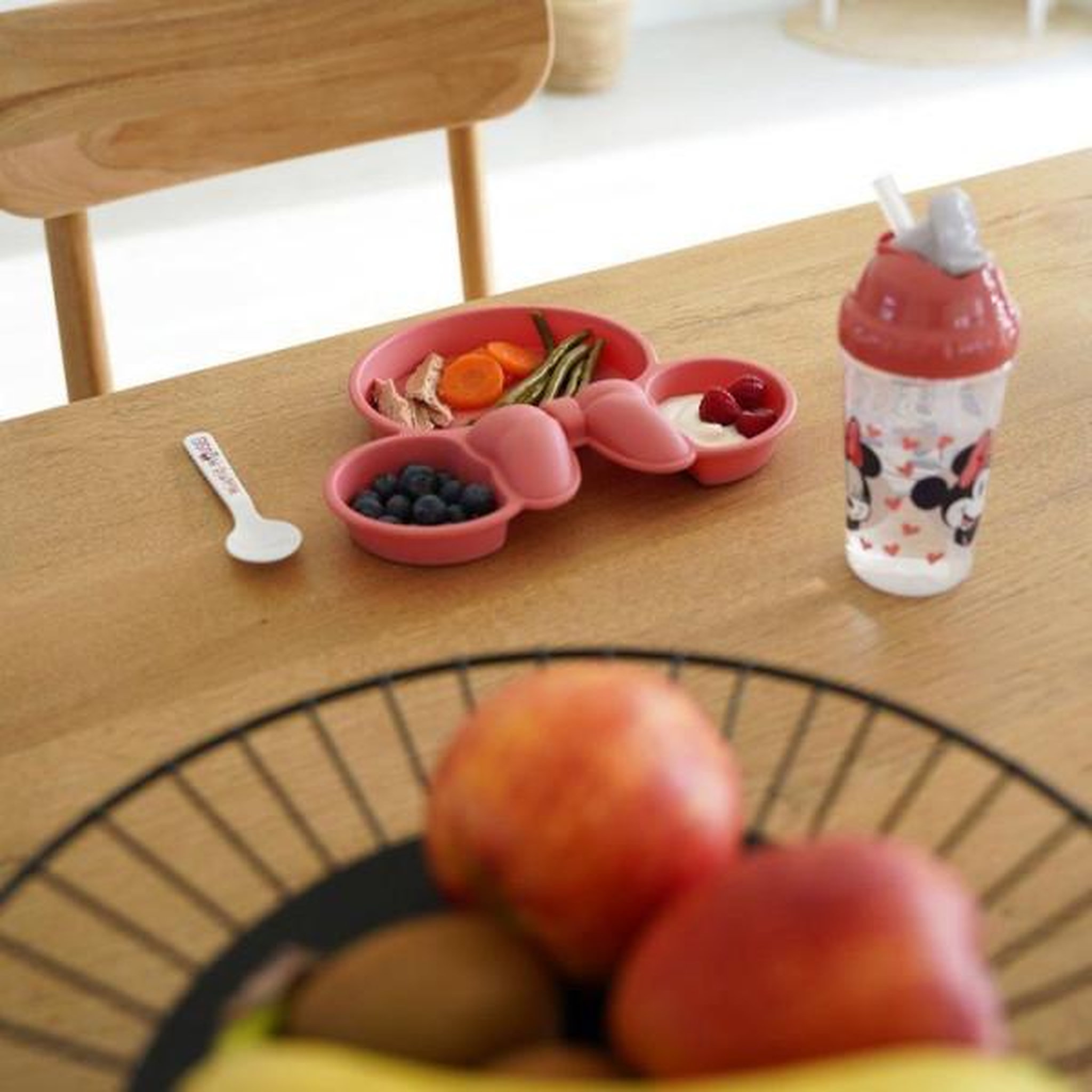 Voir la diapositive 2 : THERMOBABY ASSIETTE SILHOUETTE TETE DE MINNIE