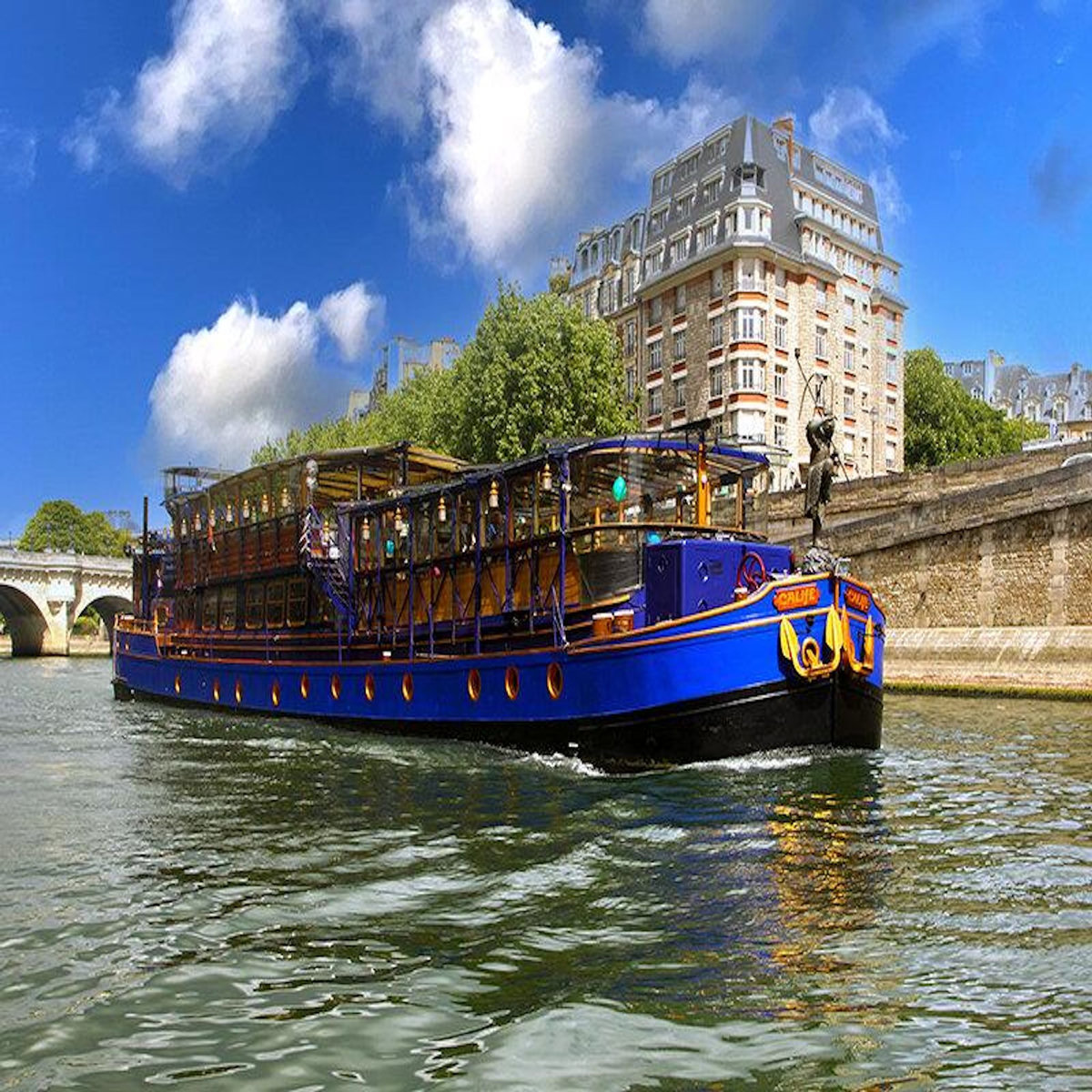 Smartbox 2h de croisière sur la Seine avec cocktail et déjeuner gastronomique en famille - Coffret Cadeau Gastronomie