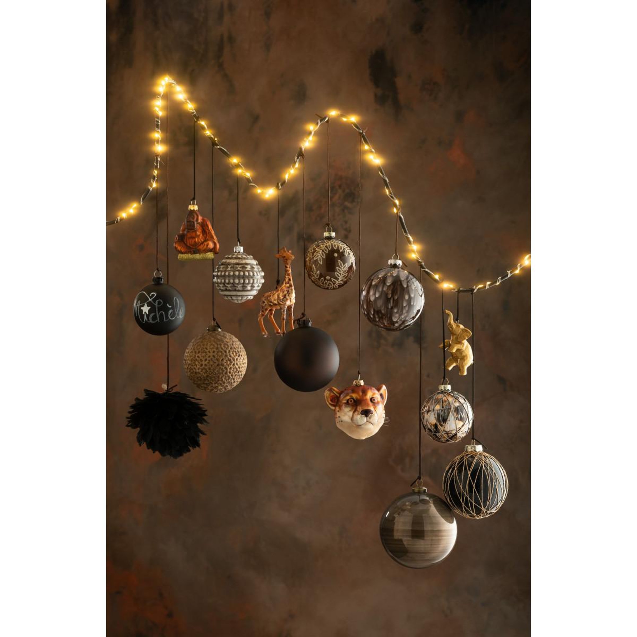 Voir la diapositive 2 : J-LINE Lot de 6 boules de noël  girafe  13cm marron