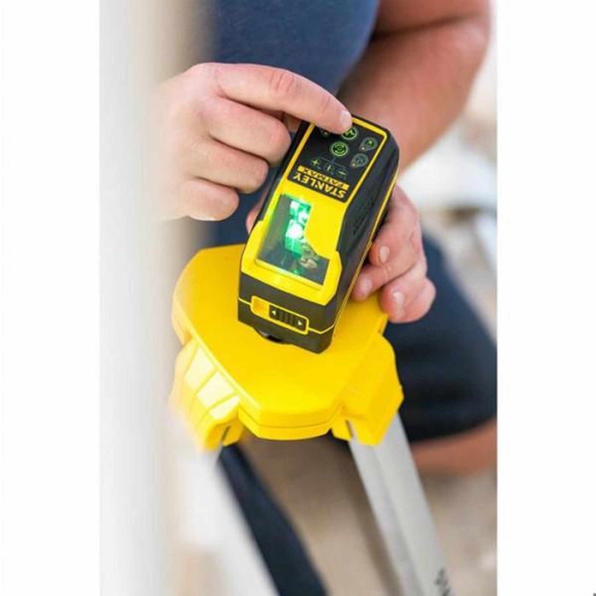 Voir la diapositive 5 : STANLEY FATMAX Niveau Laser Croix - STANLEY FATMAX - FMHT77586-1 - Alcalines