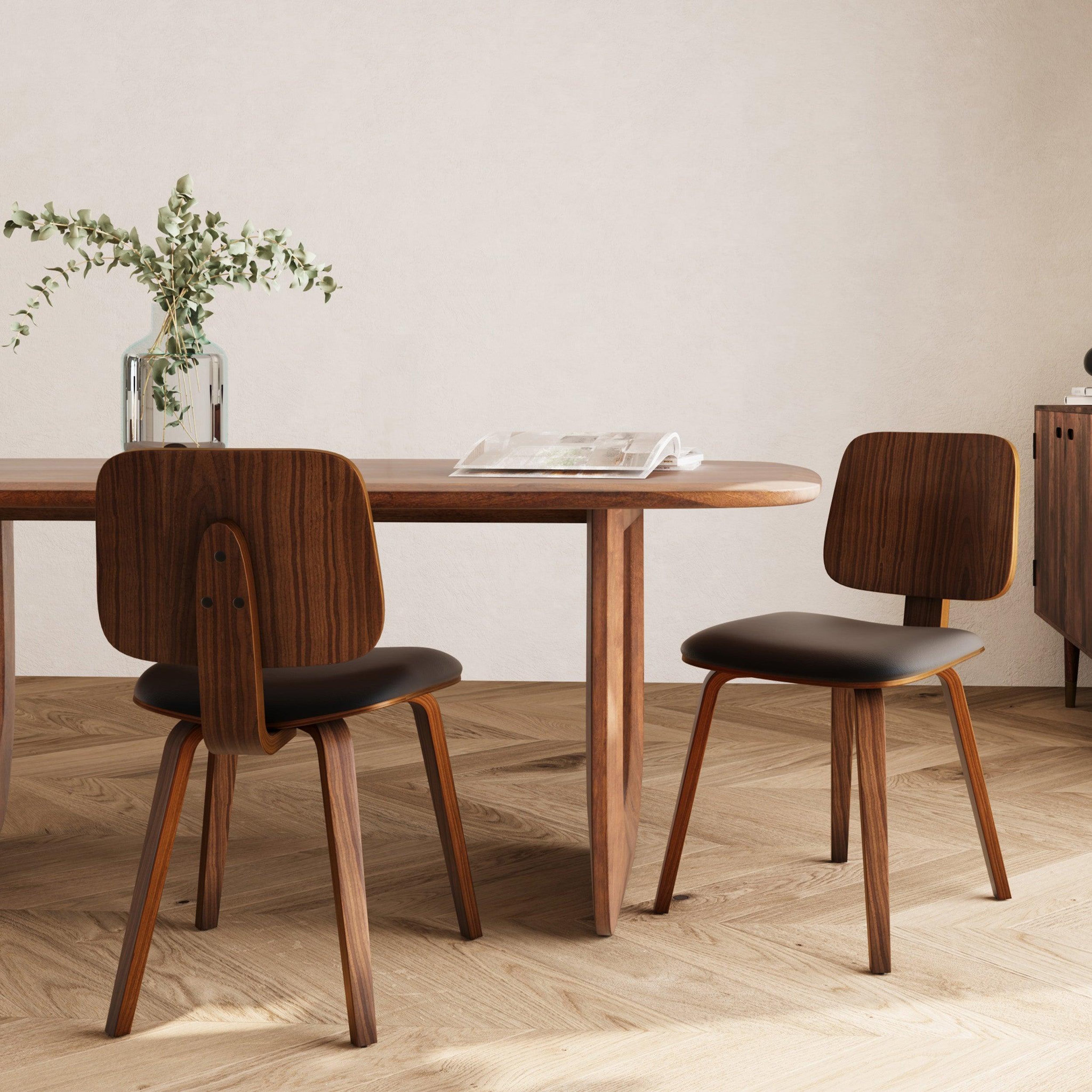 Voir la diapositive 2 : MAISON PAVANE Lot de 2 chaises en bois plaqué noyer et PU noir-Flow