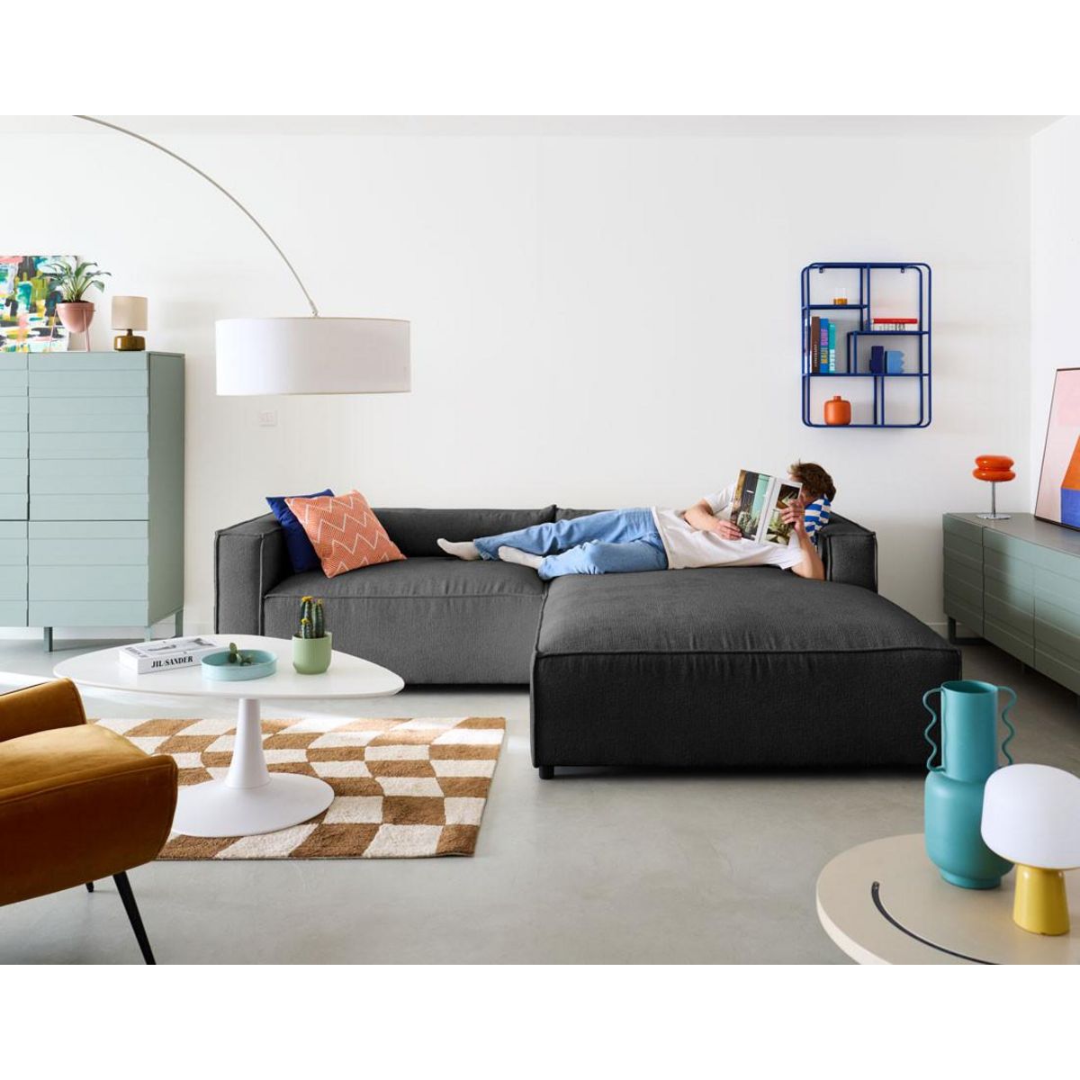 LISA DESIGN Ela - canapé d'angle droit 4 places - en tissu velours relief