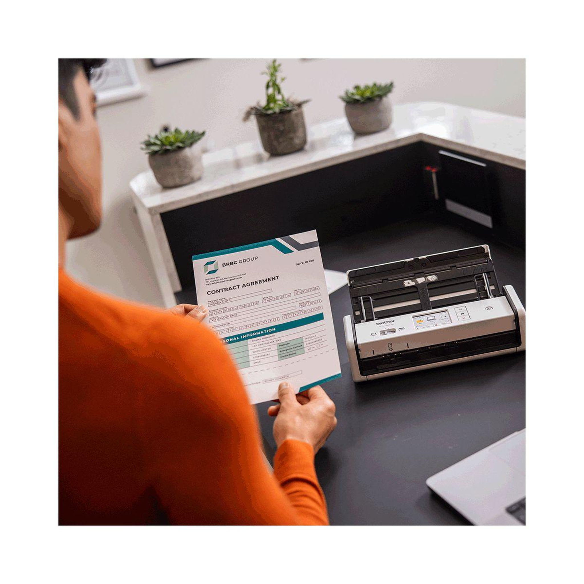 Voir la diapositive 3 : Brother Scanner à défilement ADS-1800W
