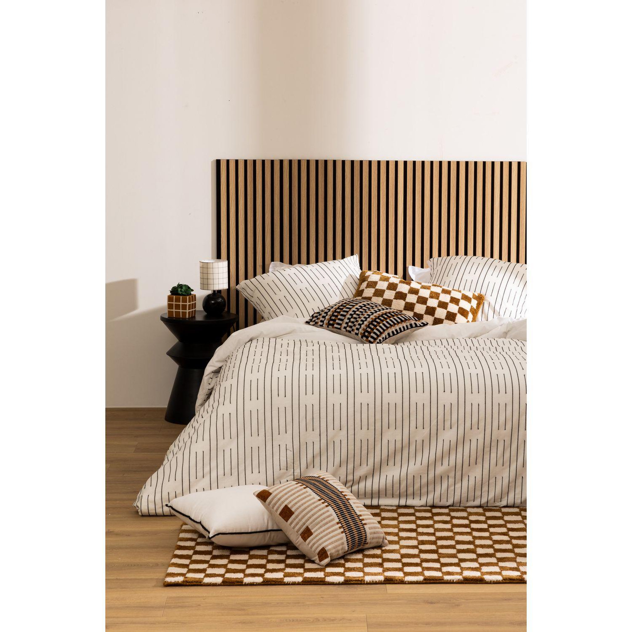Voir la diapositive 2 : TOILINUX Lot de 4 panneaux décoratifs tasseaux de bois colva - marron foncé