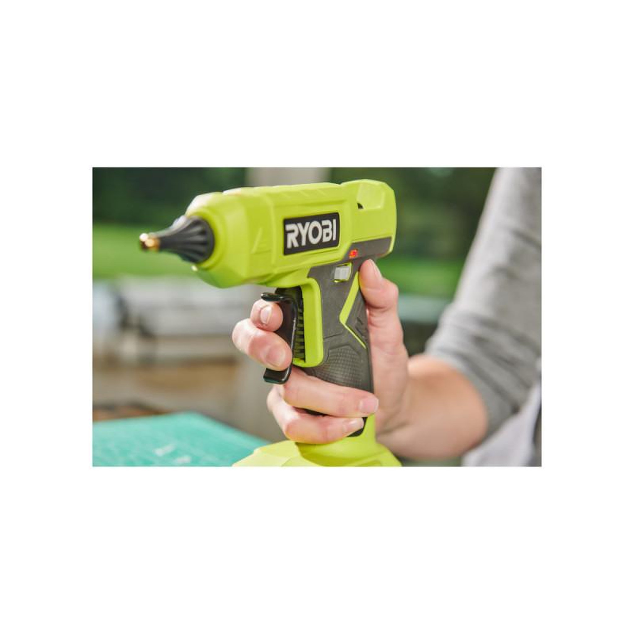 Voir la diapositive 3 : Ryobi Pistolet à colle ryobi 18v one+ - sans batterie ni chargeur - 3 bâtons de colle - rglu18-0