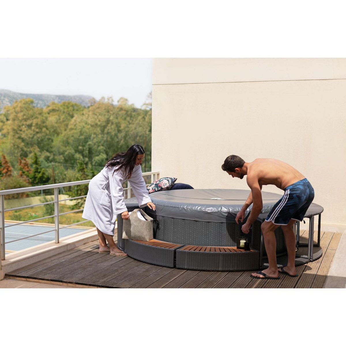 CONCEPT USINE Spa gonflable rond 6 places MINEROQUE