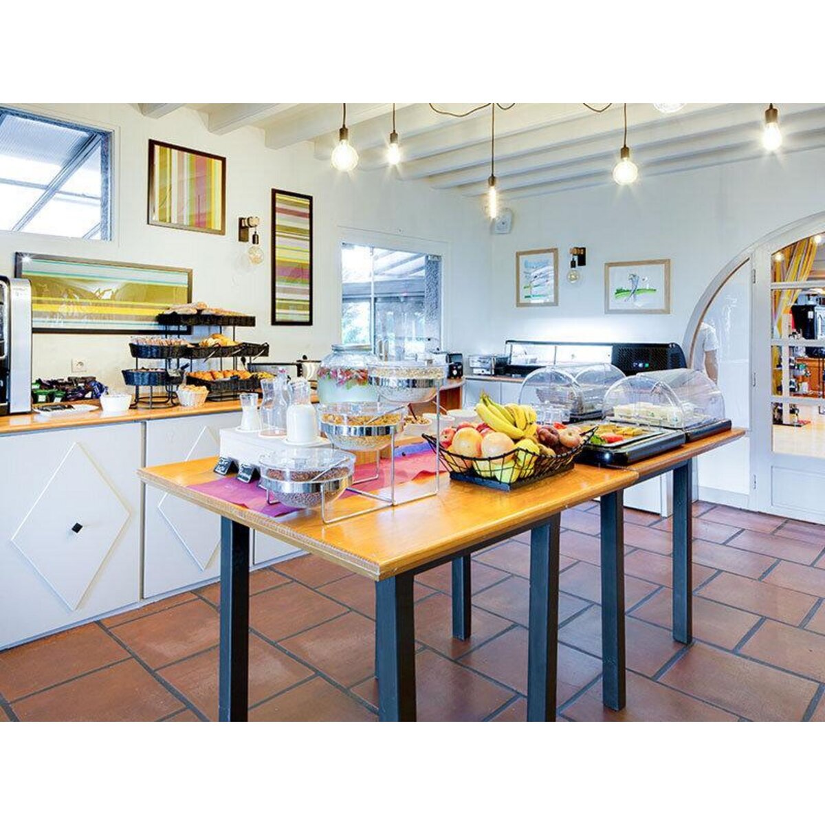 Smartbox Séjour de 2 jours avec accès illimité à l'espace détente à la frontière espagnole - Coffret Cadeau Séjour