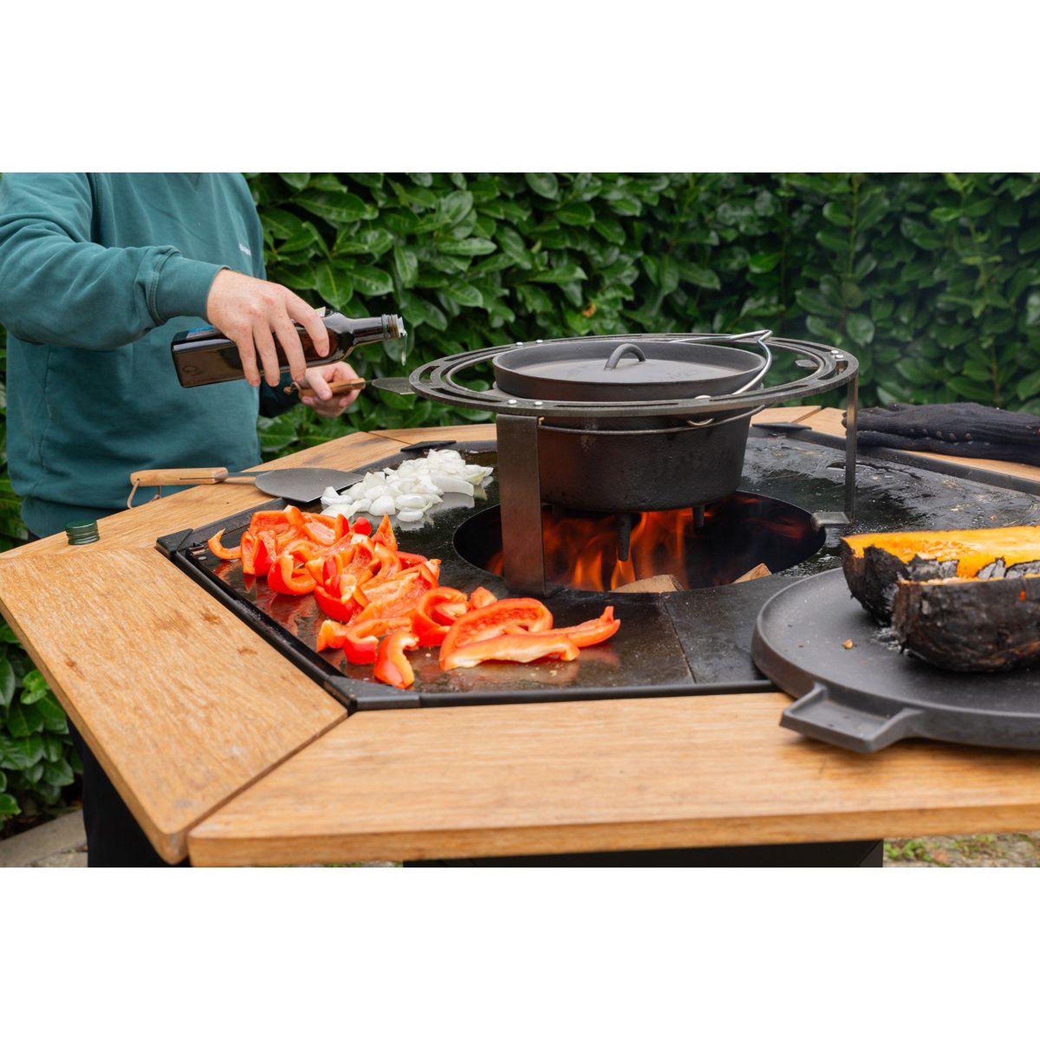 Voir la diapositive 5 : BARBECOOK Cocotte barbecue en fonte émaillée 3l bc-woo-6008