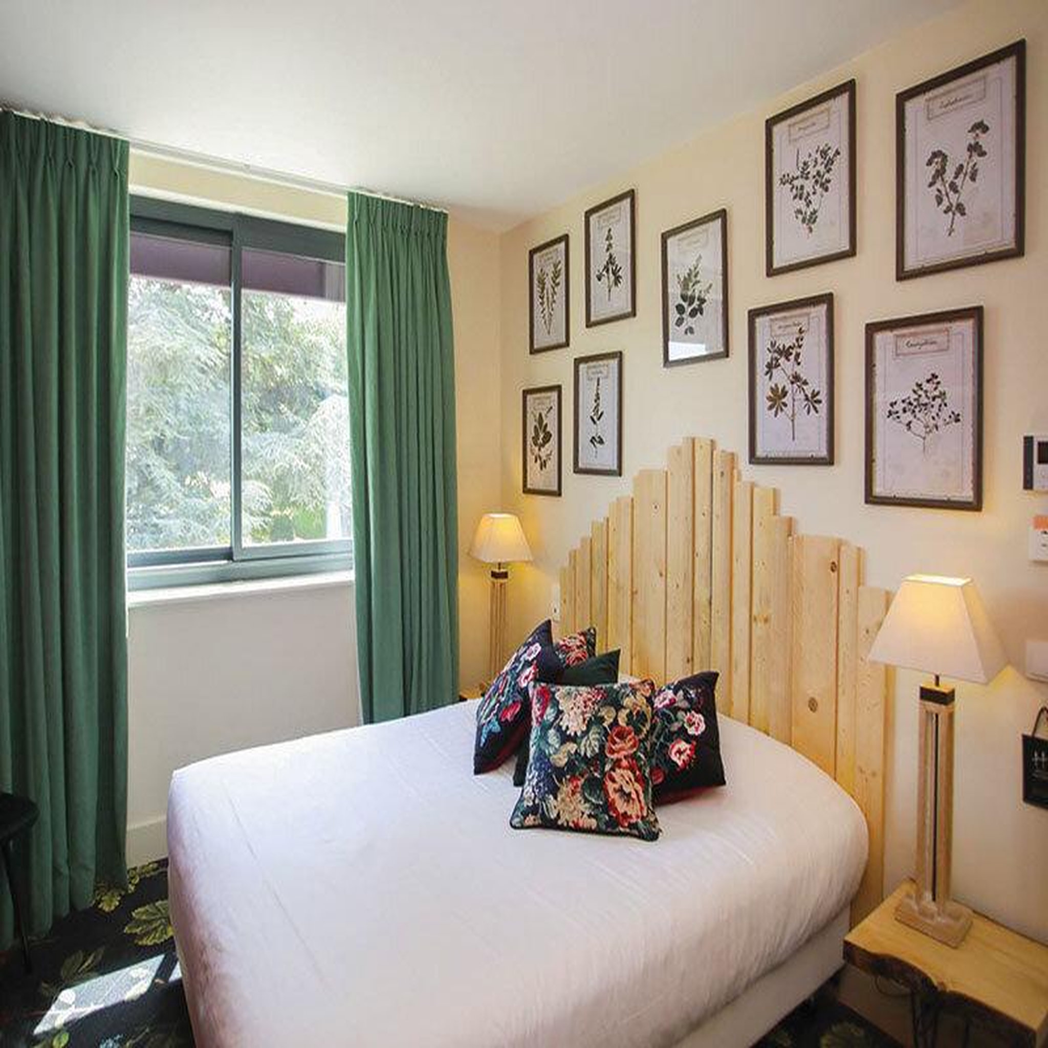 Voir la diapositive 4 : Smartbox 2 jours en hôtel 4* avec dîner menu 3 plats à 1h de paris - coffret cadeau séjour