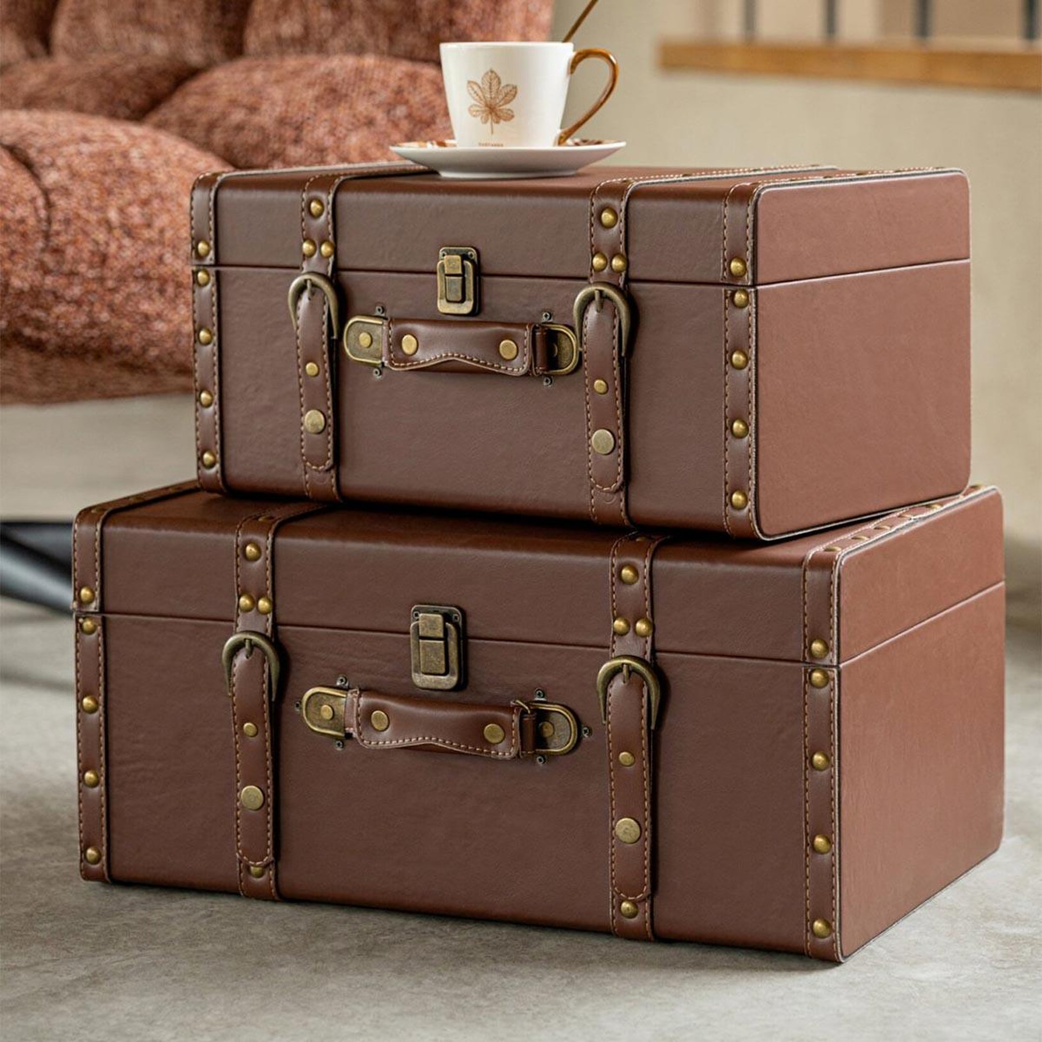 Voir la diapositive 3 : J-LINE Lot de 3 Valises Déco  Gabin  48cm Marron
