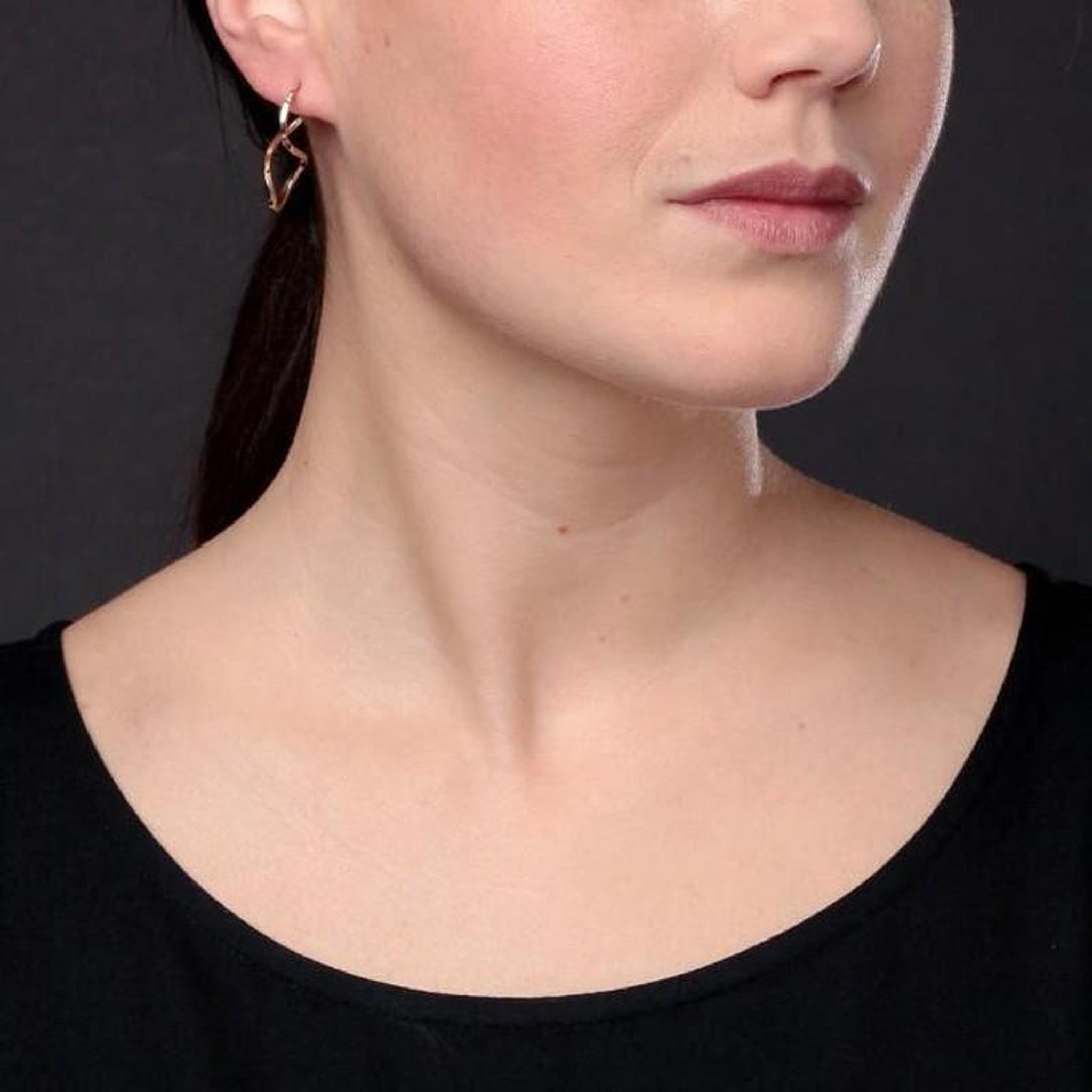 Voir la diapositive 2 : L'ATELIER D'AZUR Boucles d'Oreilles Créoles Or 18 Carats 750/000 Jaune - Infini Infinity