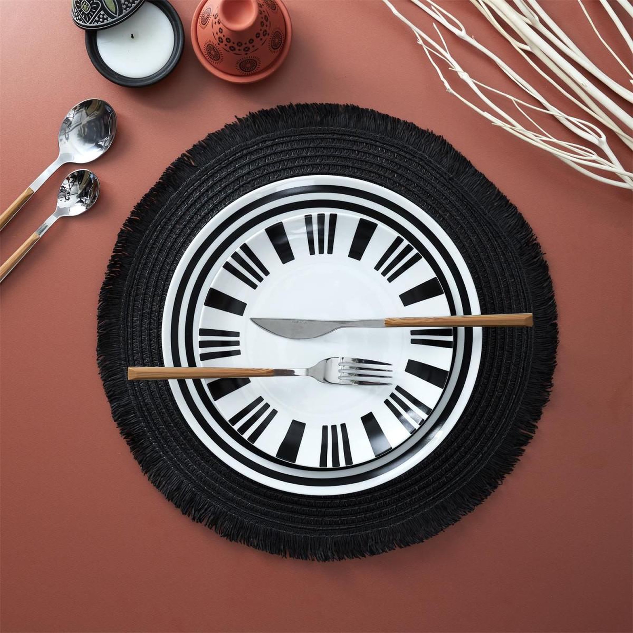 Voir la diapositive 2 : The Home Deco Factory Set de table déco  mirage  38cm noir