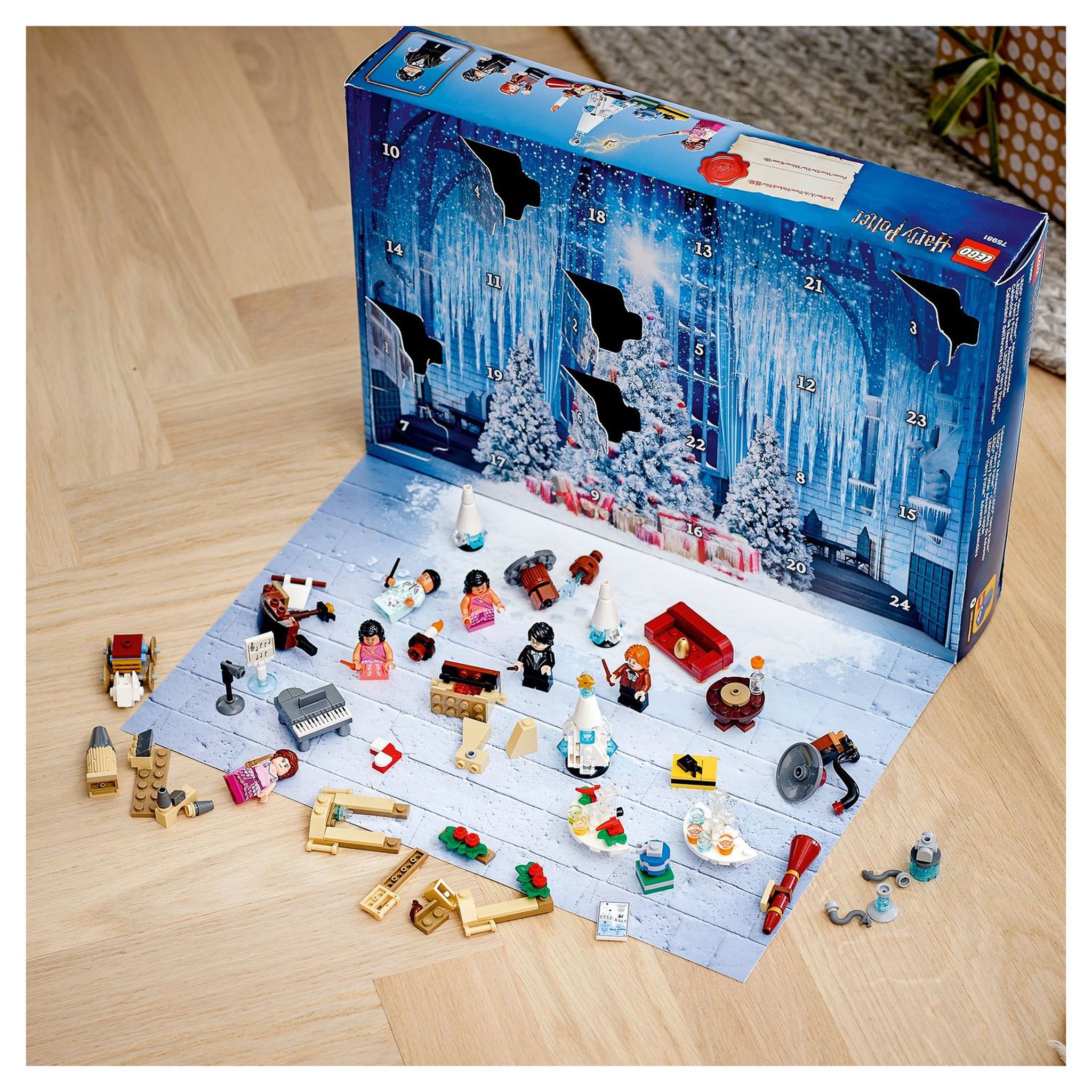 Voir la diapositive 5 : LEGO Harry Potter 75981 - Le calendrier de l'avent