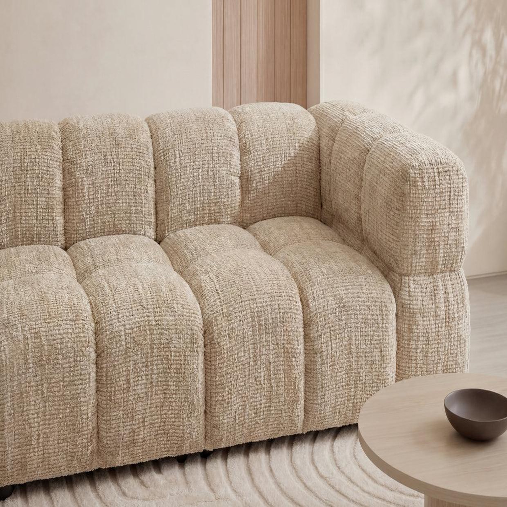 Voir la diapositive 4 : CASANOVA PARIS Gustave - canapé droit tissu chenille 2 places