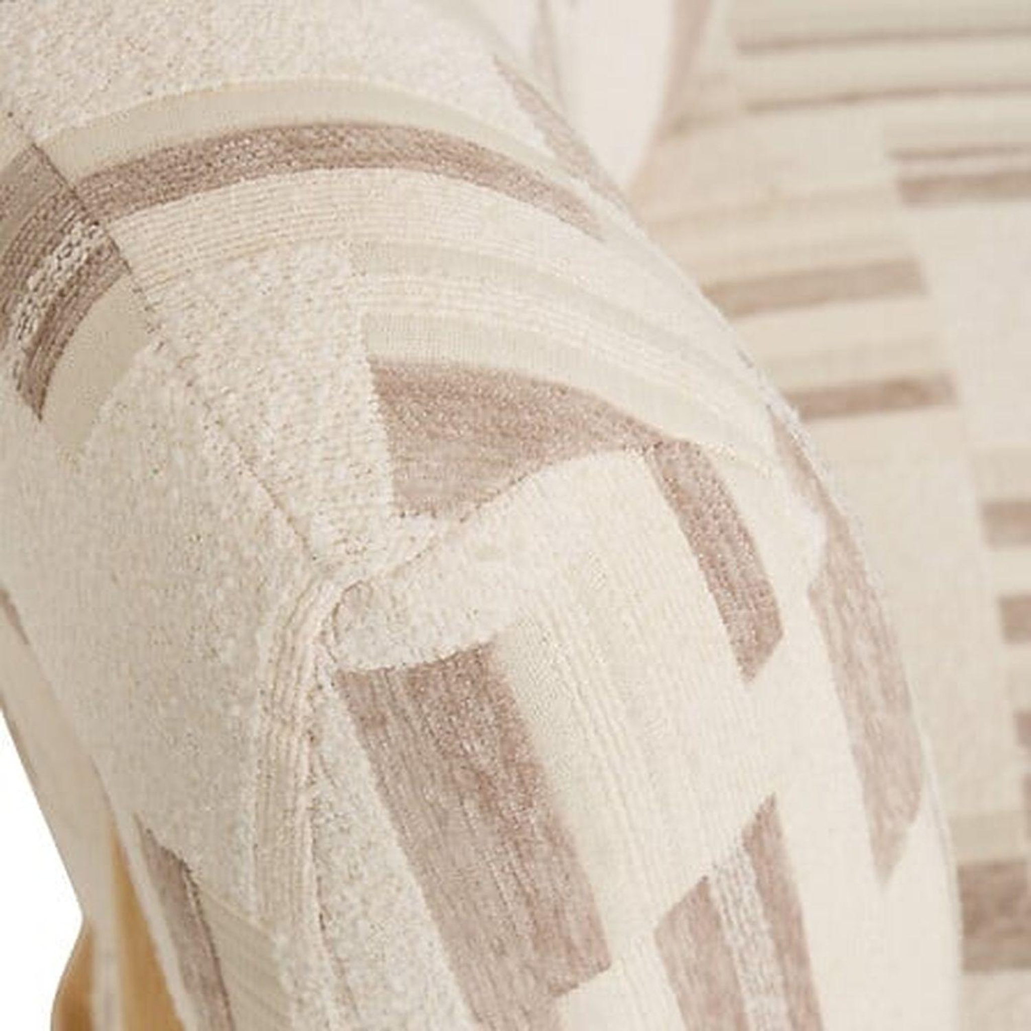 Voir la diapositive 2 : ATMOSPHERA Fauteuil en chenille avec pieds en bois effet naturel calix - beige