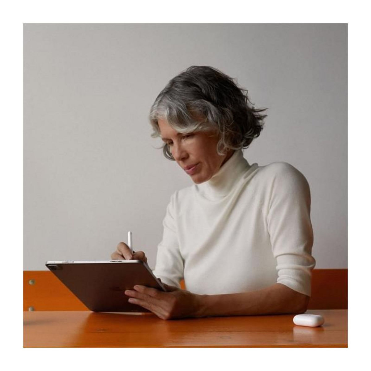 APPLE Apple - iPad Pro (2022) - 11 - WiFi + Cellular - 1 To - Argent