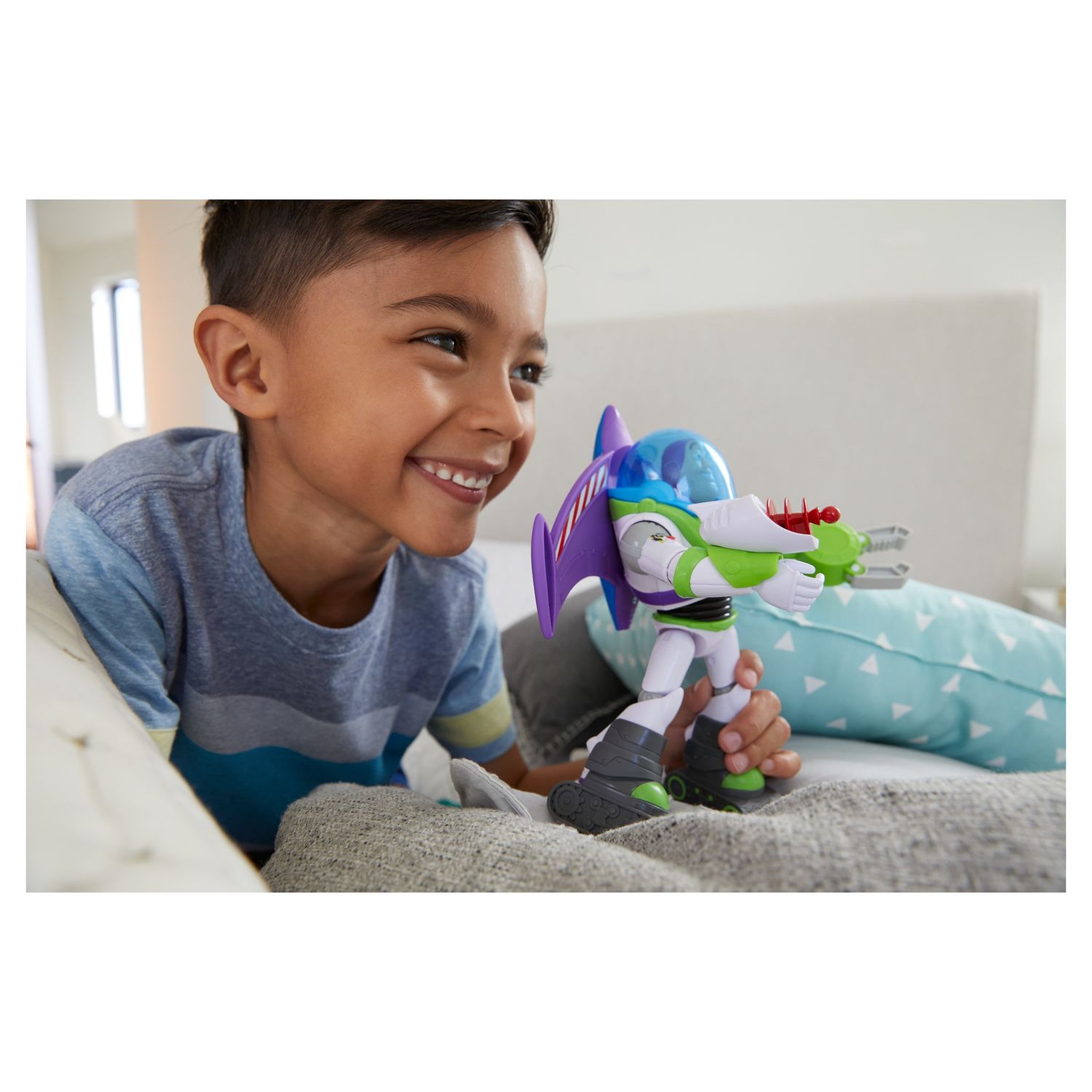 Voir la diapositive 3 : MATTEL Buzz l'éclair Super Armure - Toy Story