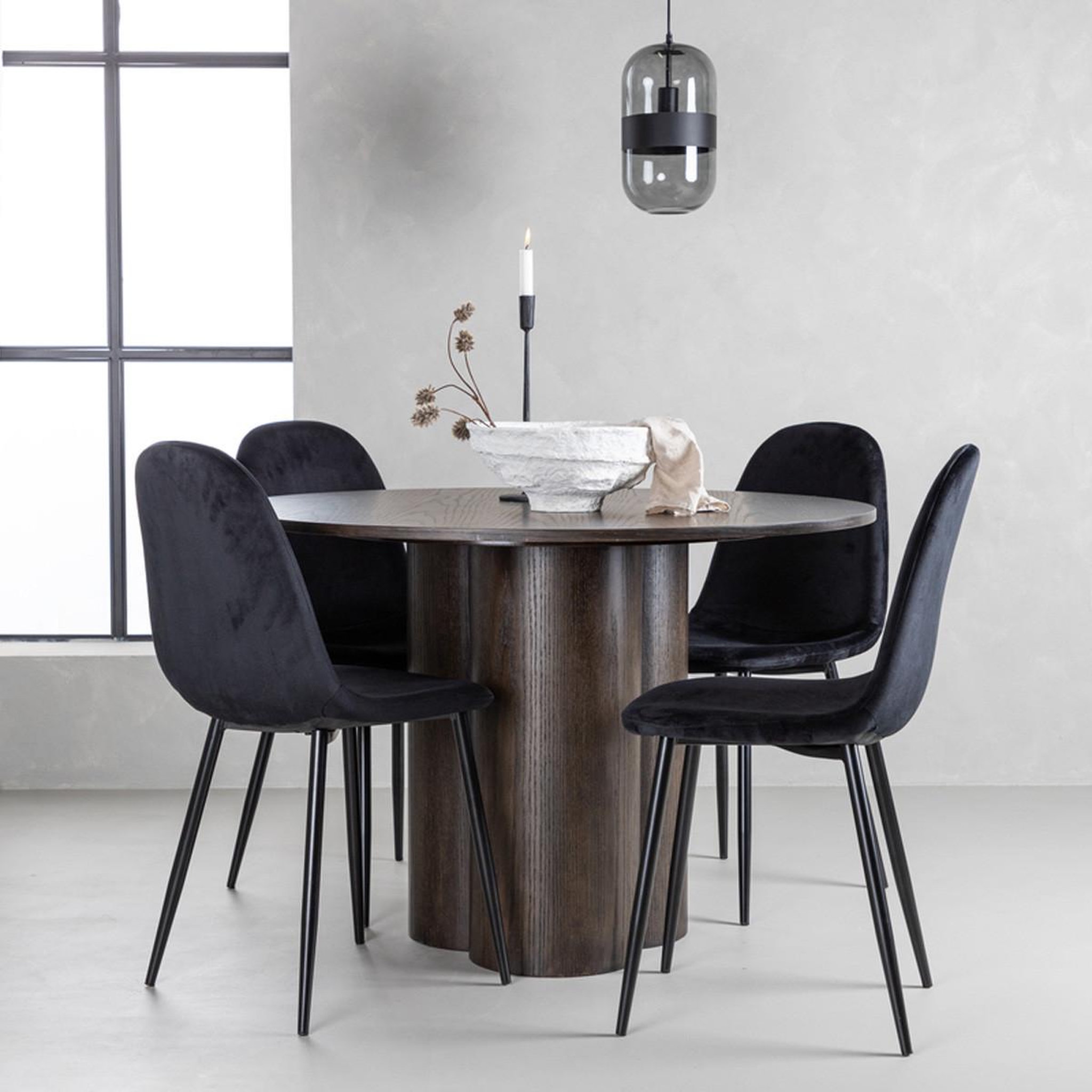 Voir la diapositive 6 : Paris Prix Ensemble table à manger & 4 chaises en velours  olivia & polar  110cm moka & noir