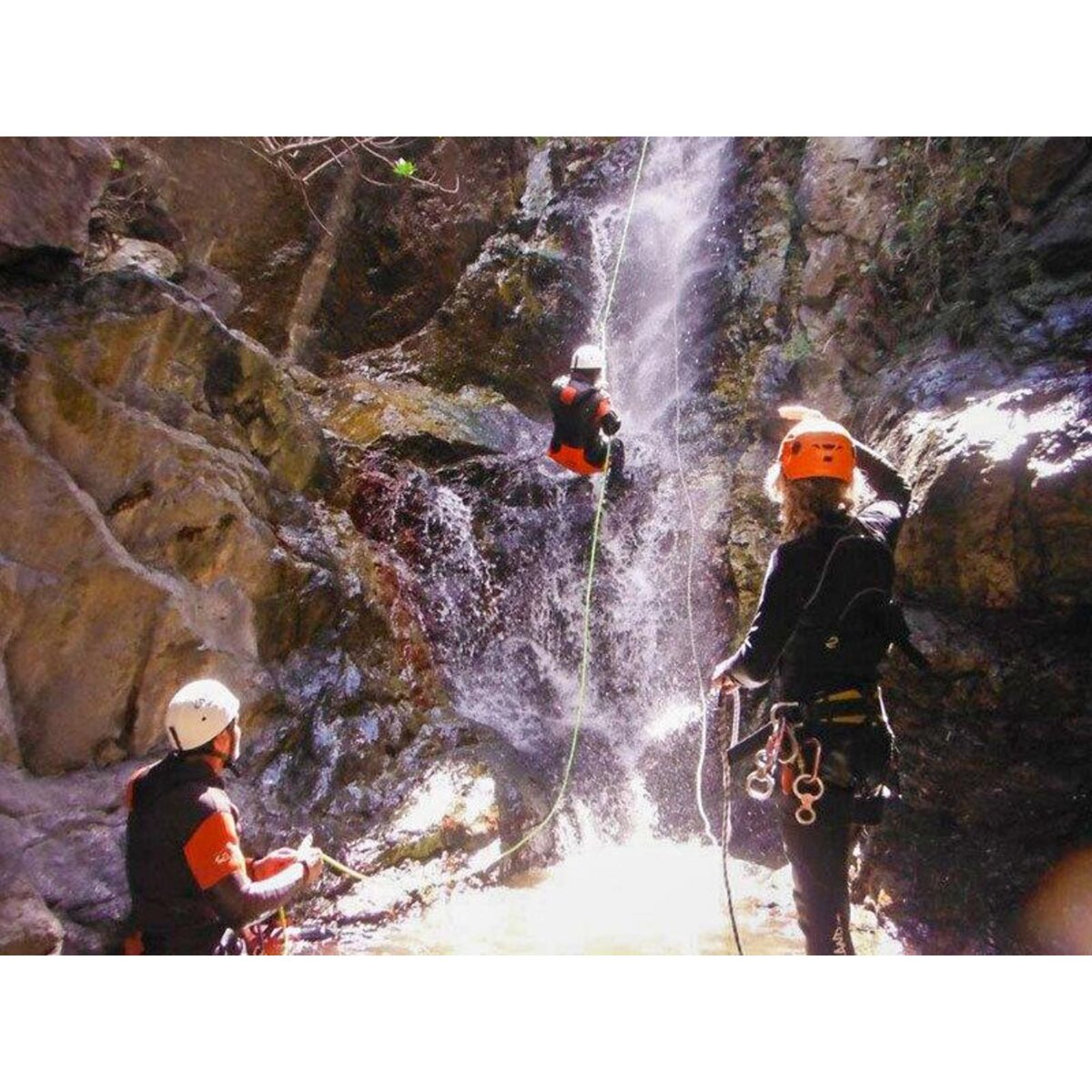 Smartbox Session de canyoning en eaux chaudes près de Font-Romeu pour 2 personnes - Coffret Cadeau Sport & Aventure