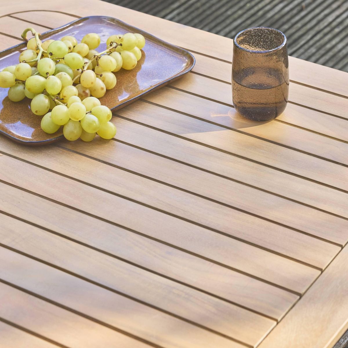 SWEEEK Salon de jardin d'angle bois d'acacia 5 places BURGOS, table carrée