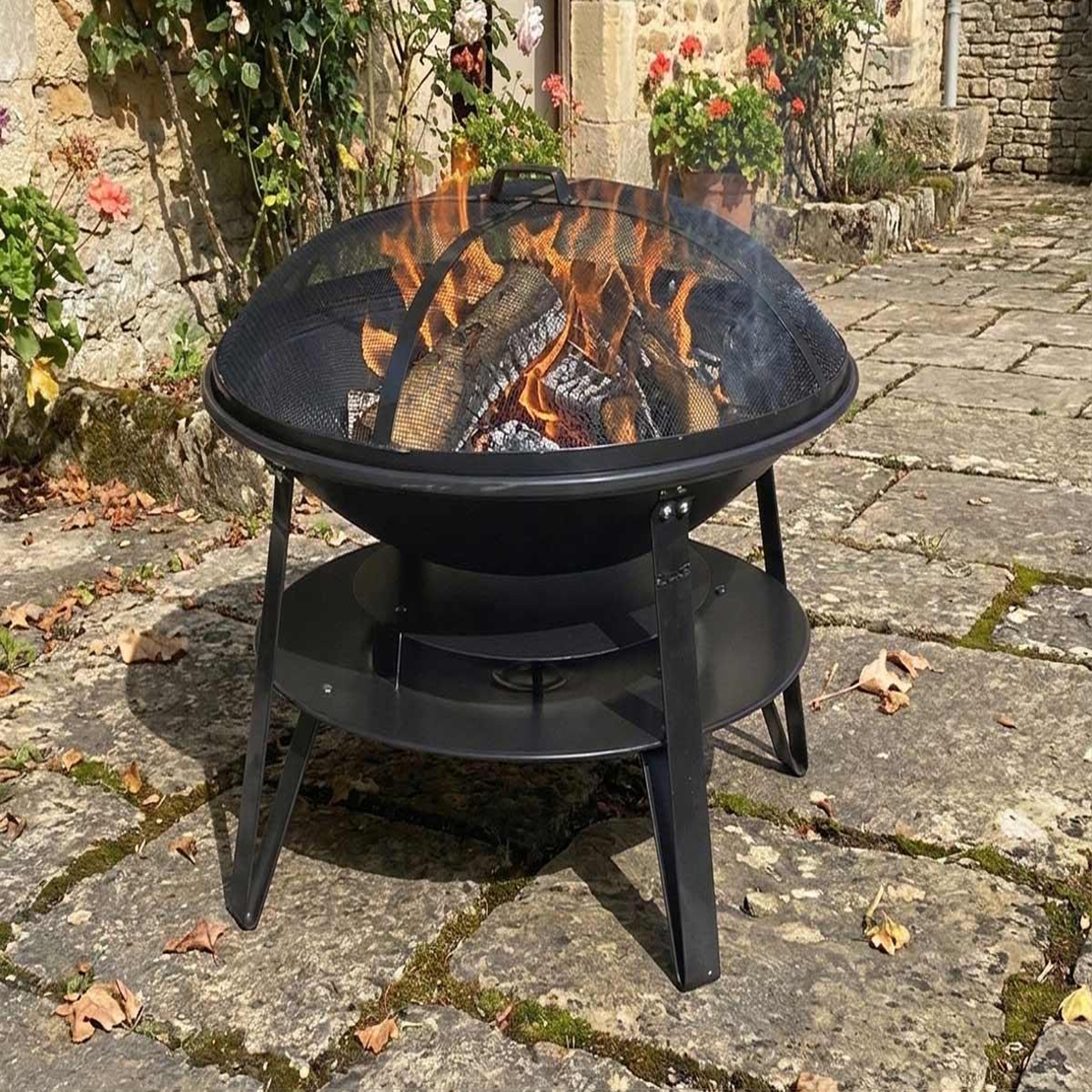 Voir la diapositive 2 : SOMAGIC Braséro en acier rond Ø 70 cm SOMAGIC