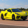 Voir la diapositive 4 : Smartbox Stage de pilotage : 2 tours sur le circuit de Lohéac en Corvette C8 - Coffret Cadeau Sport & Aventure
