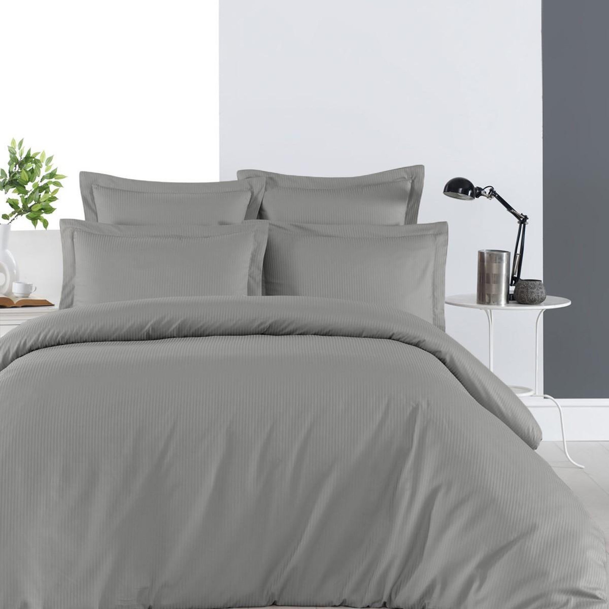 Voir la diapositive 3 : Sensei Maison Lot de 2 taies d'oreiller rayées en satin de coton 120 fils VERSALUXE